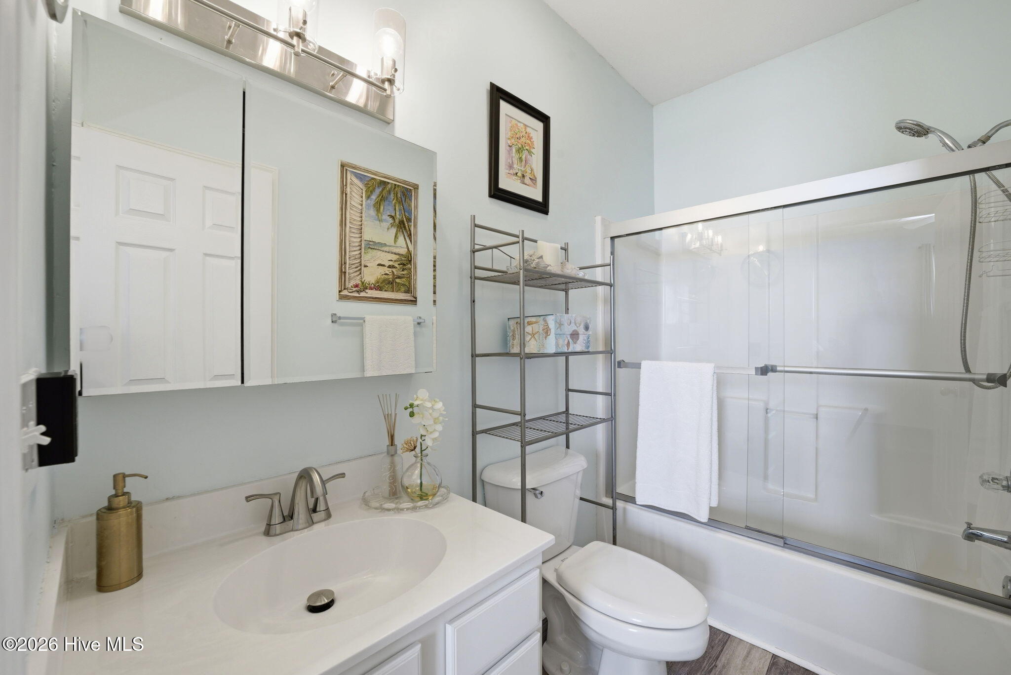 100567159 | Photo 13