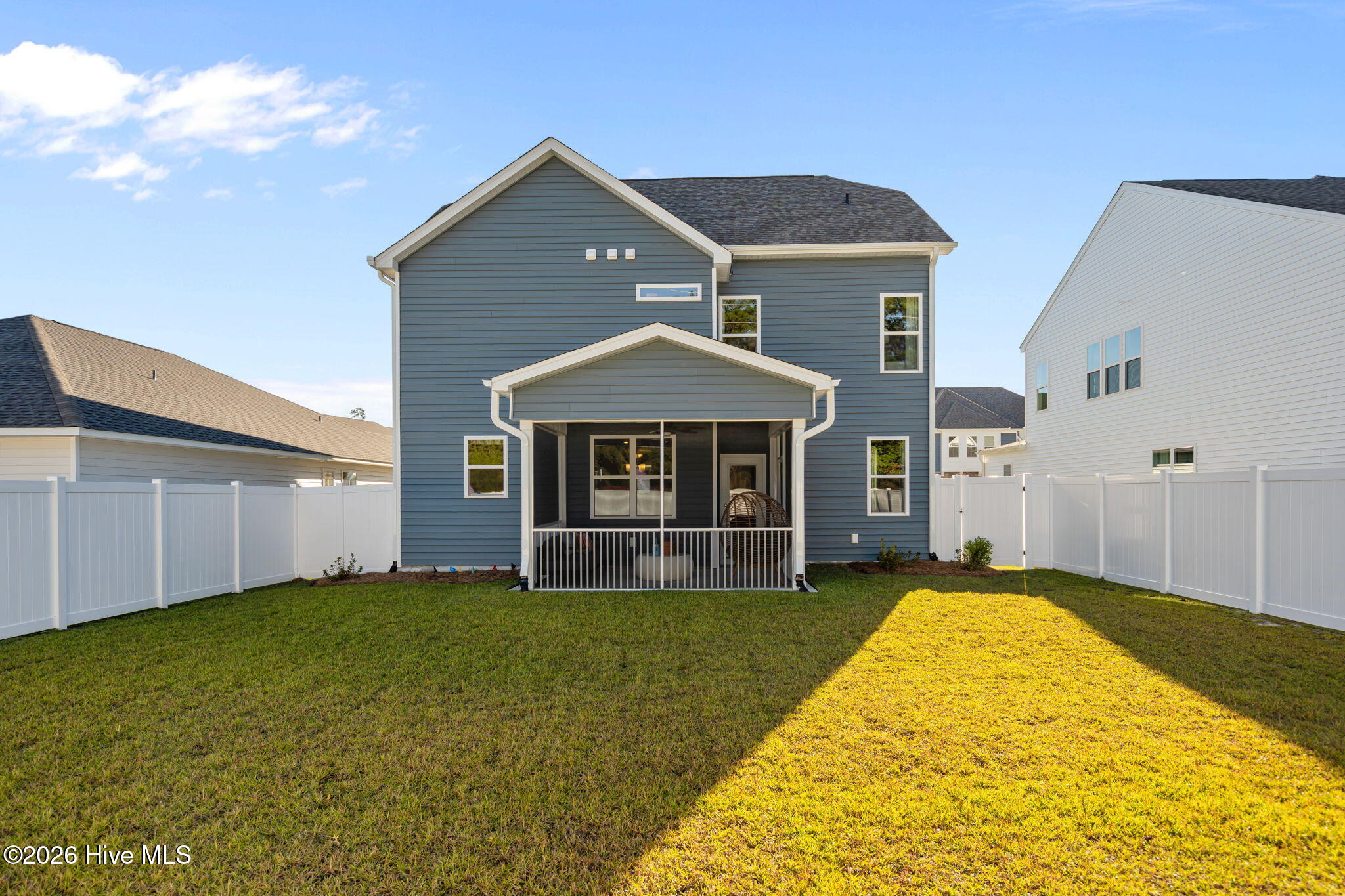 100522171 | Photo 38