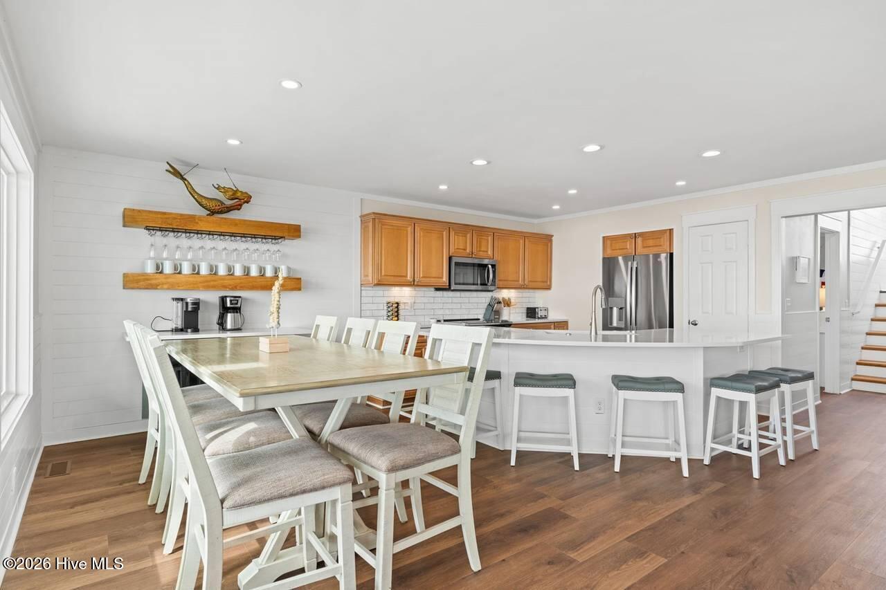 100556593 | Photo 25