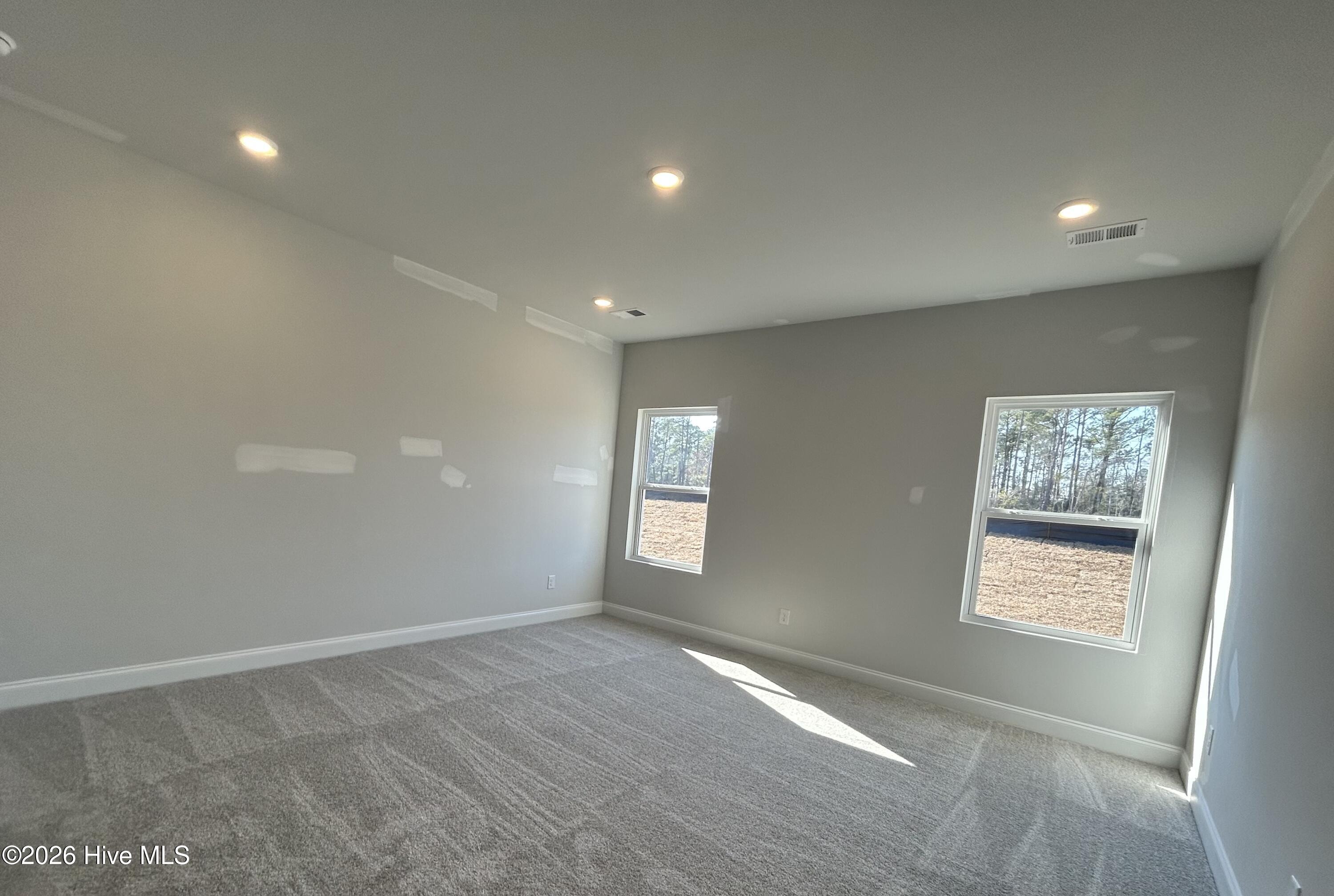 100554700 | Photo 10