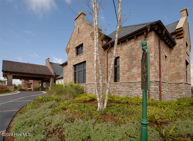 100560643 | Photo 16