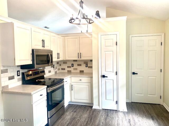 100566156 | Photo 13