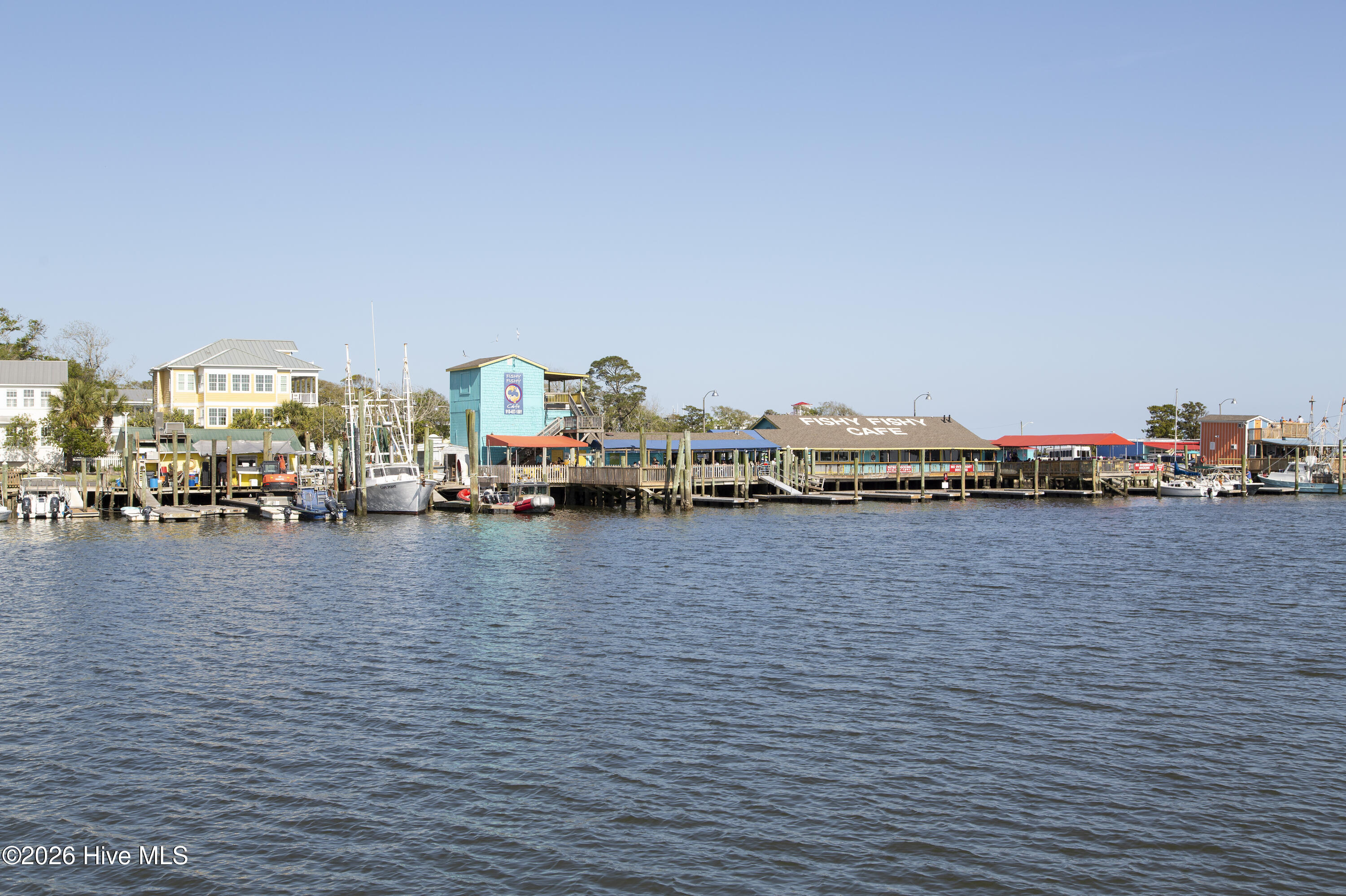 100550212 | Photo 42