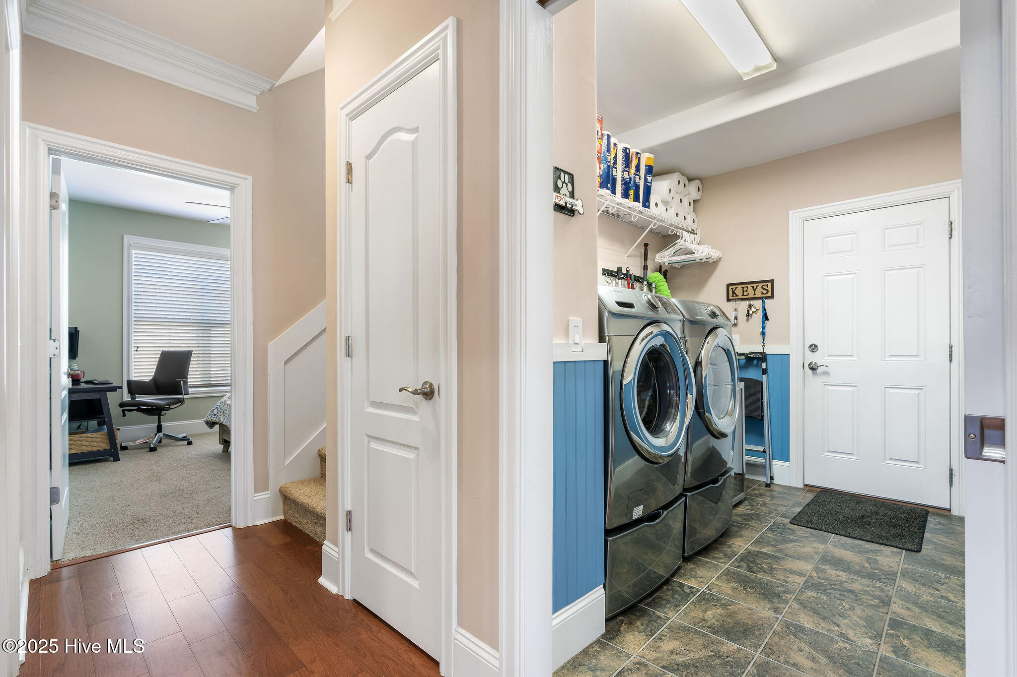 100541913 | Photo 69