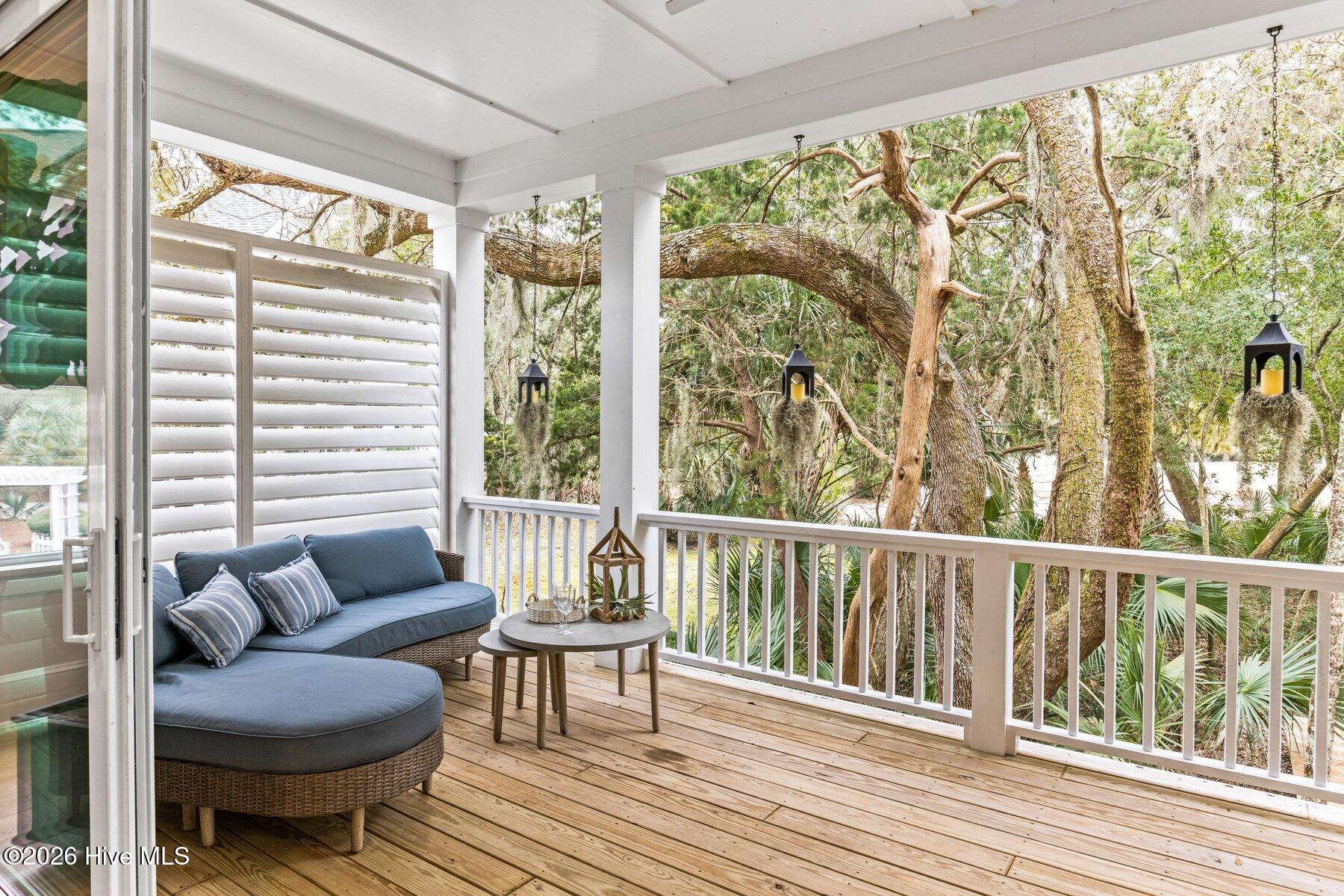 100554015 | Photo 27