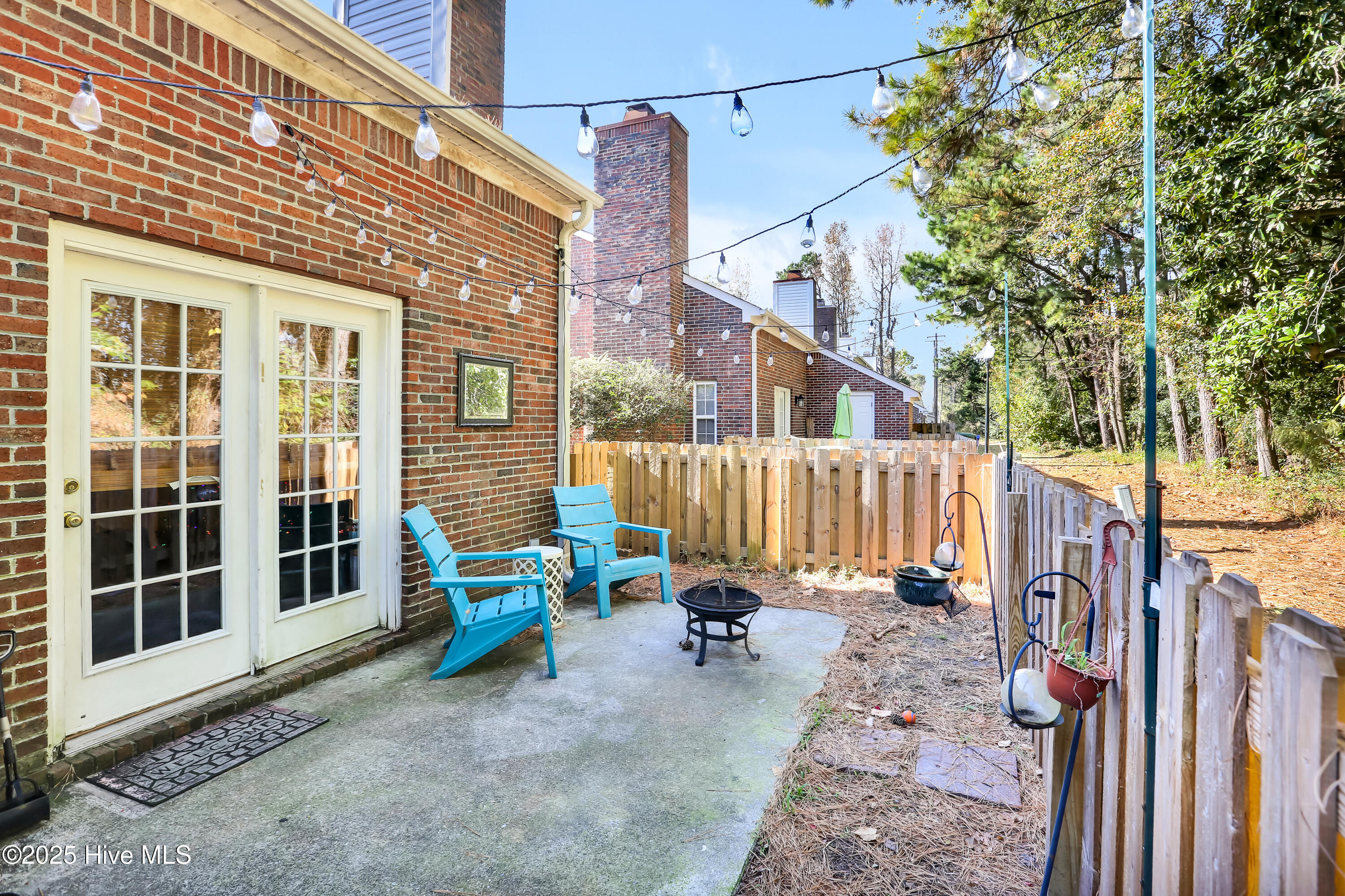 100543094 | Photo 24