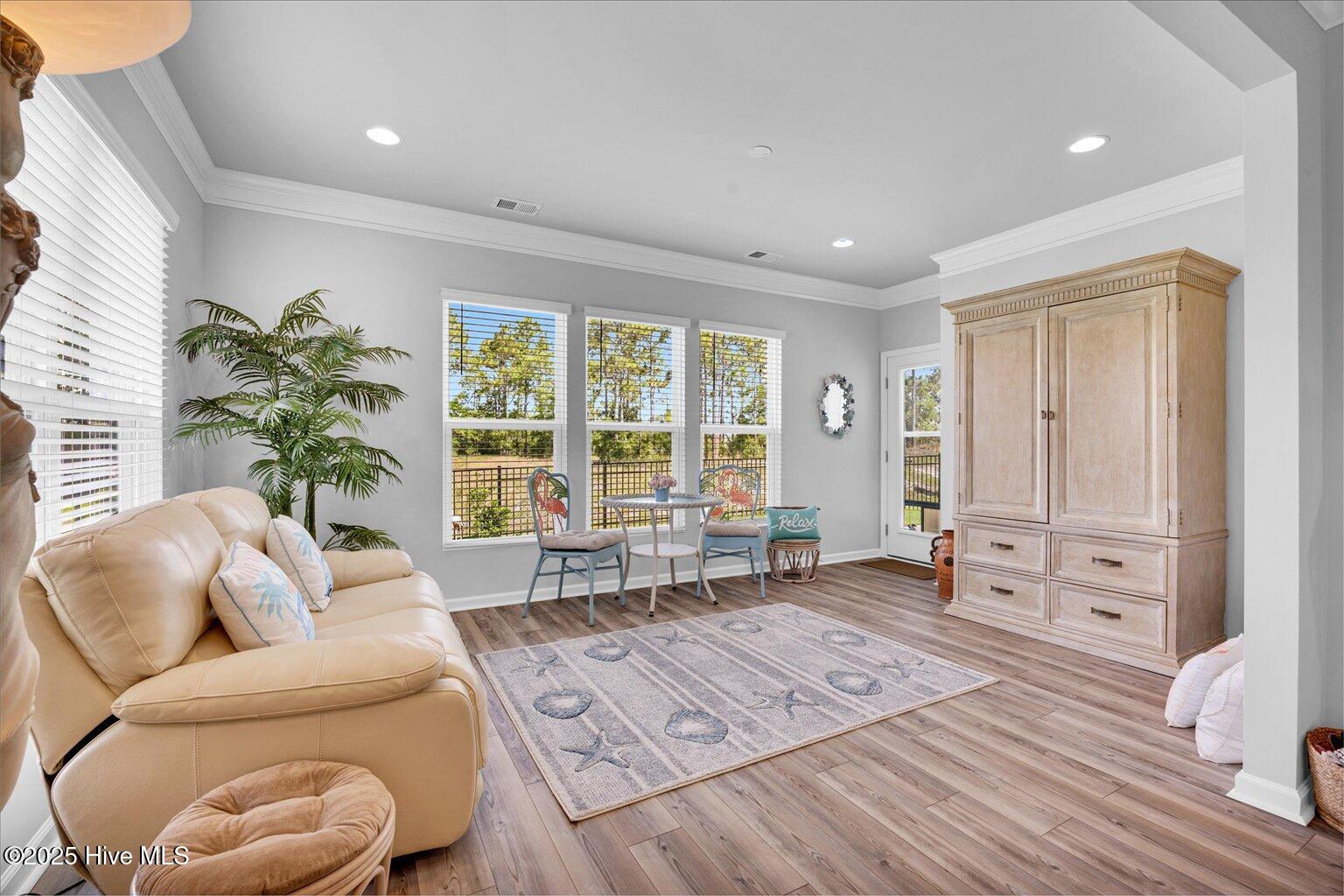 100513881 | Photo 32