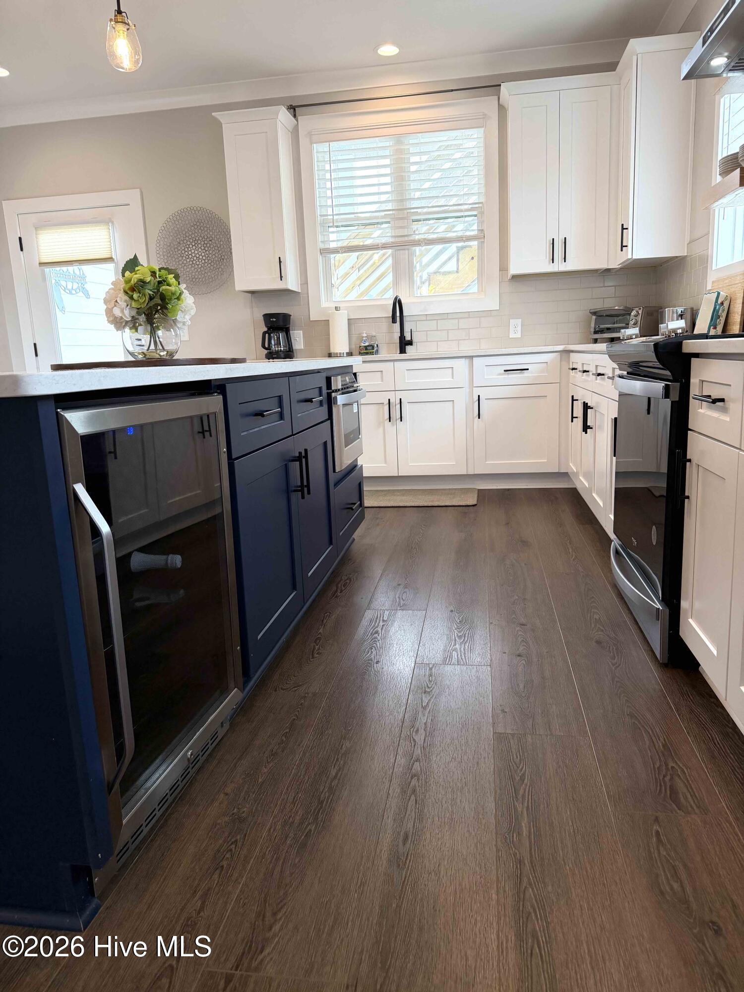 100559926 | Photo 14