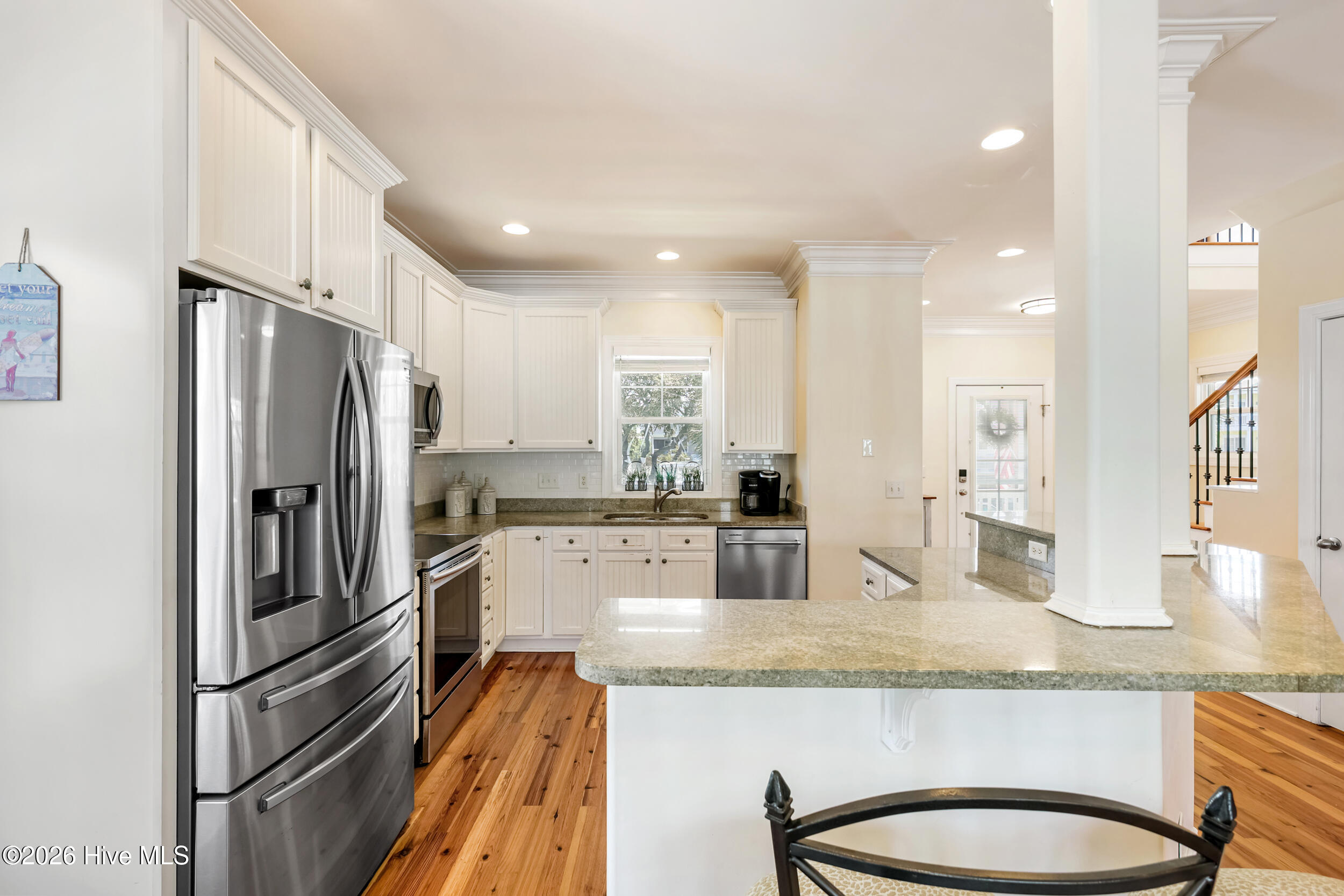 100568478 | Photo 13