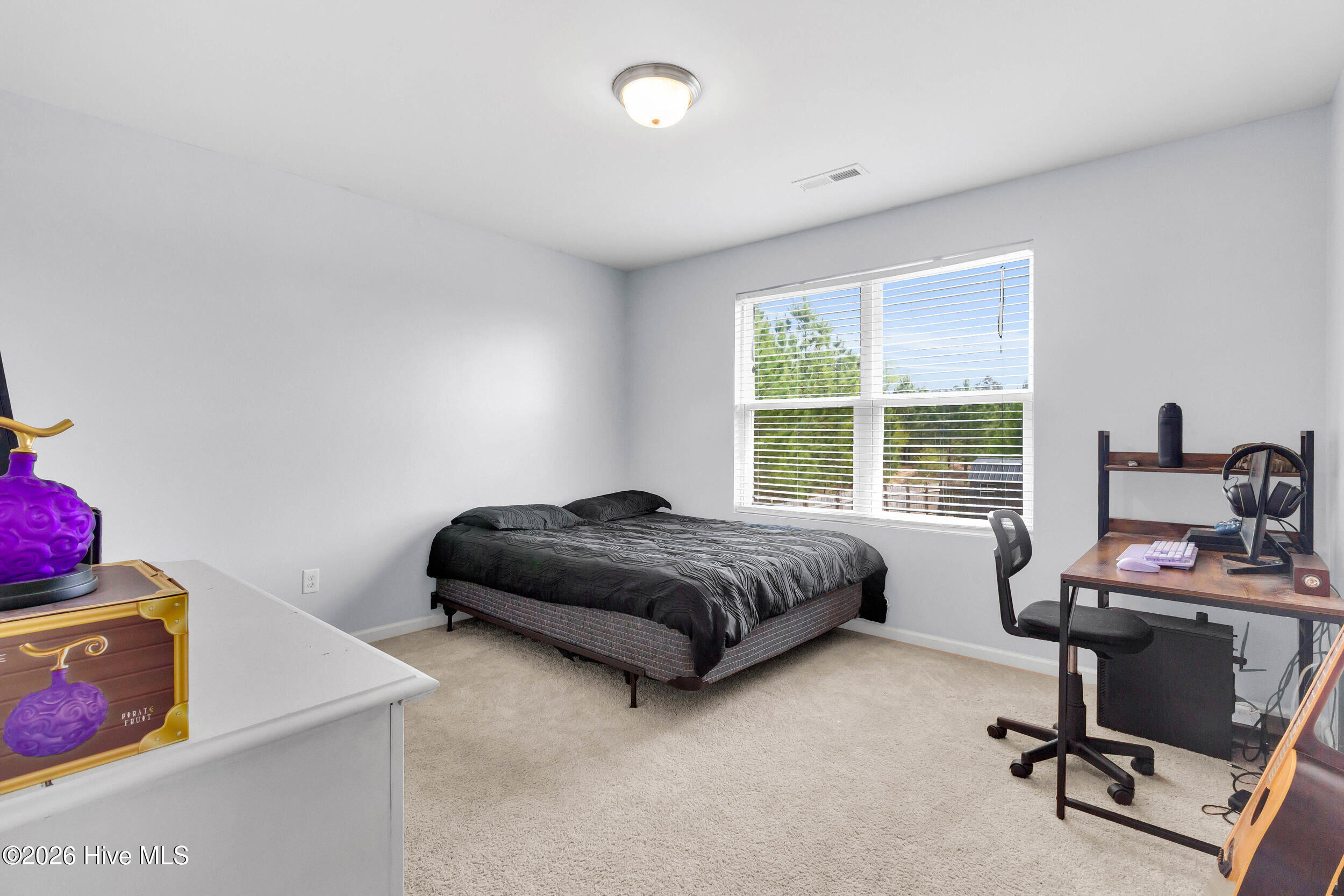 100561296 | Photo 26