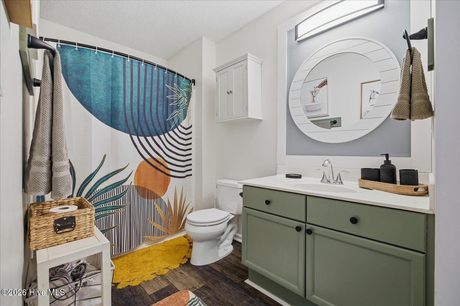 100563445 | Photo 20