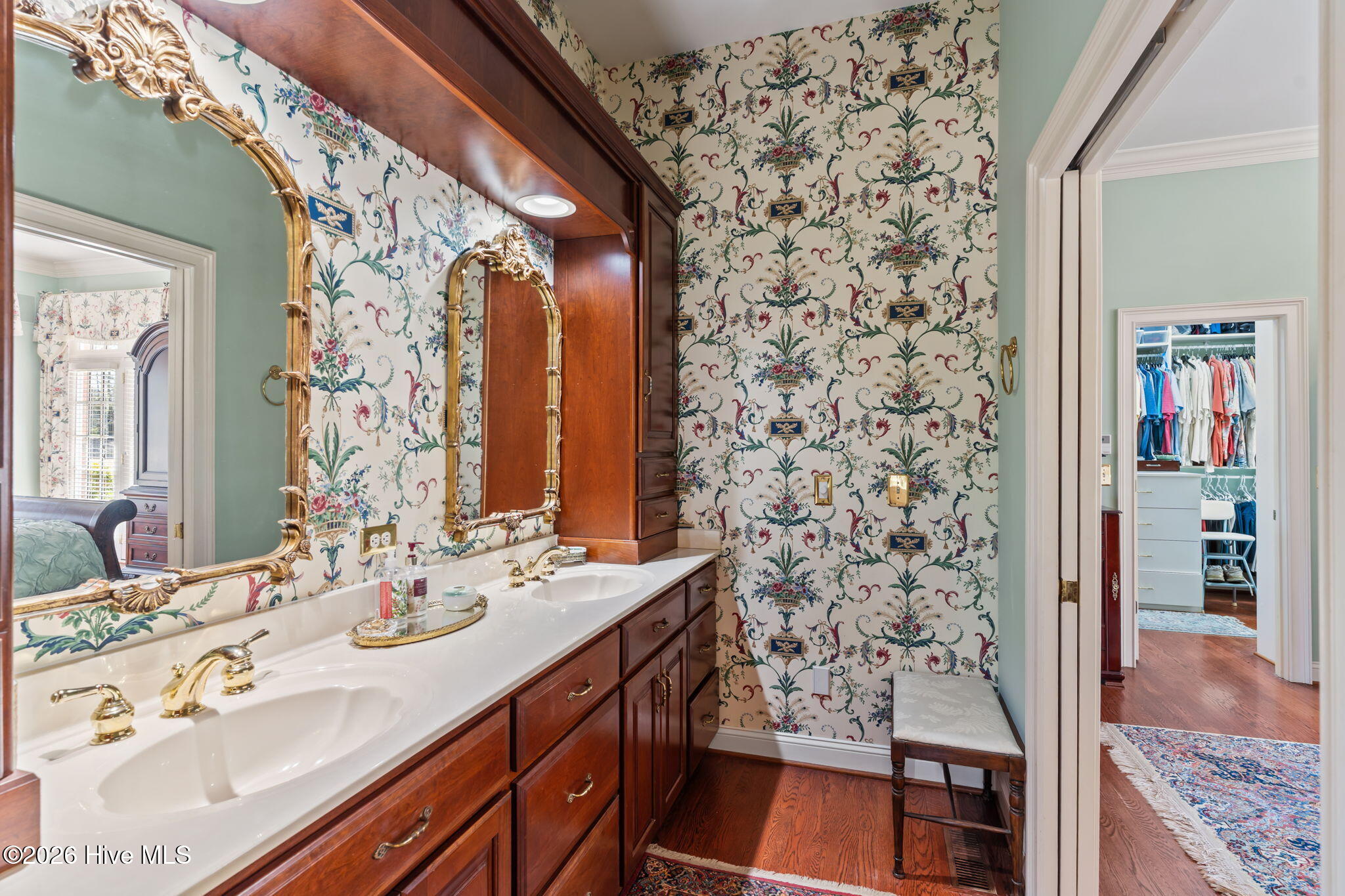 100564418 | Photo 20