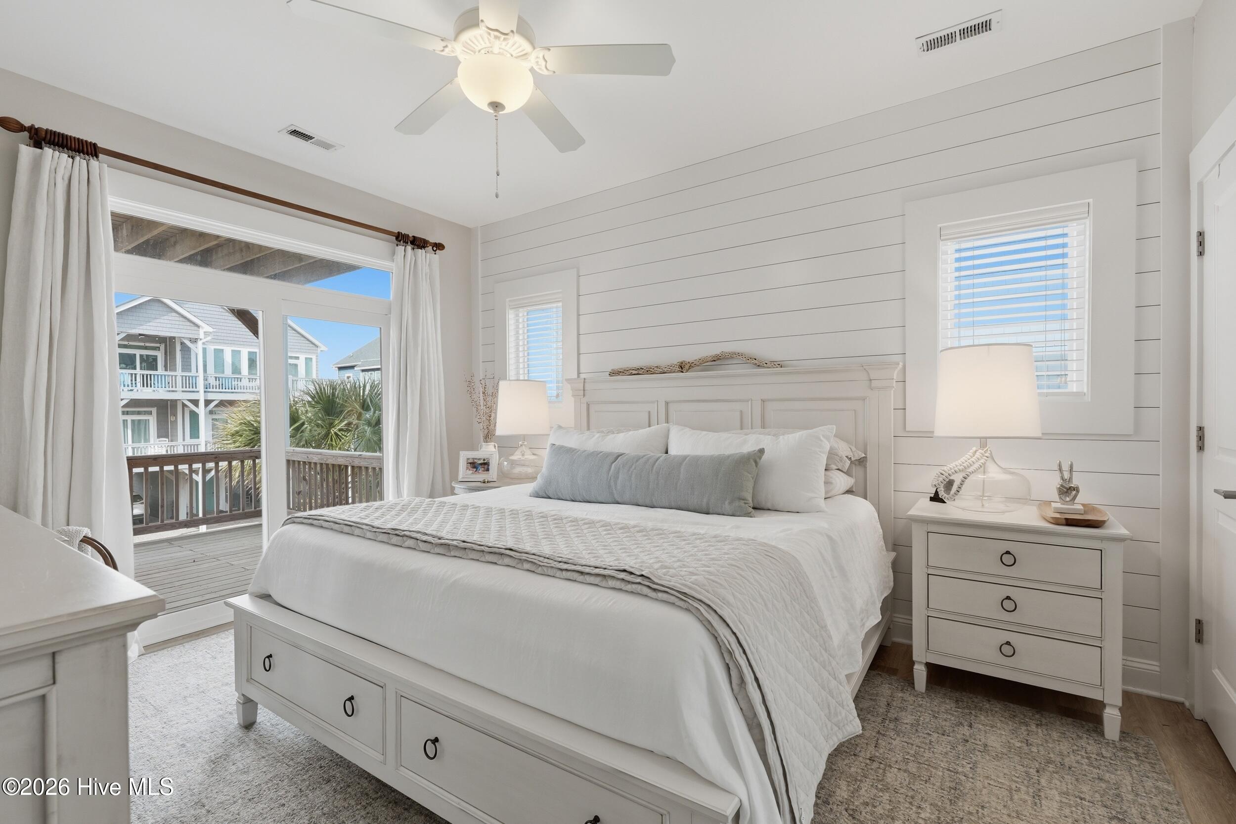 100562493 | Photo 27