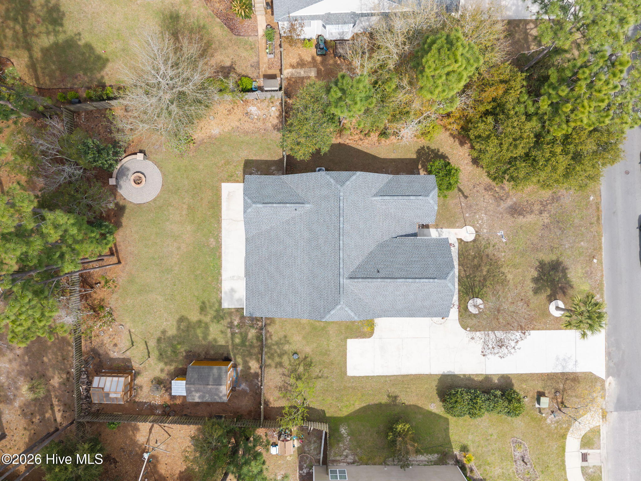 100563070 | Photo 51