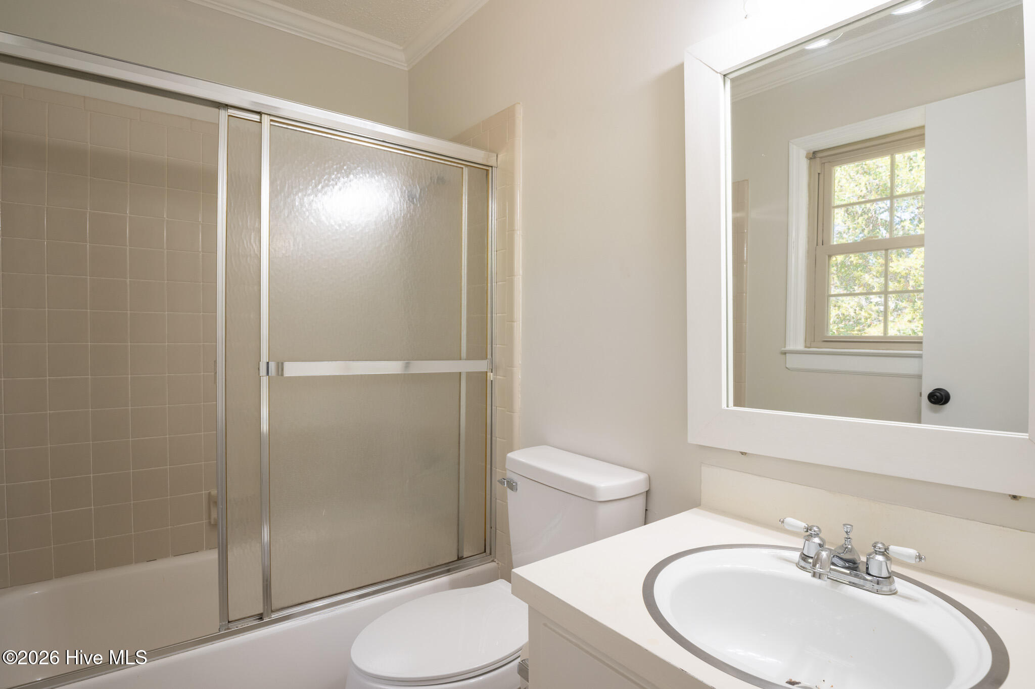 100563603 | Photo 13