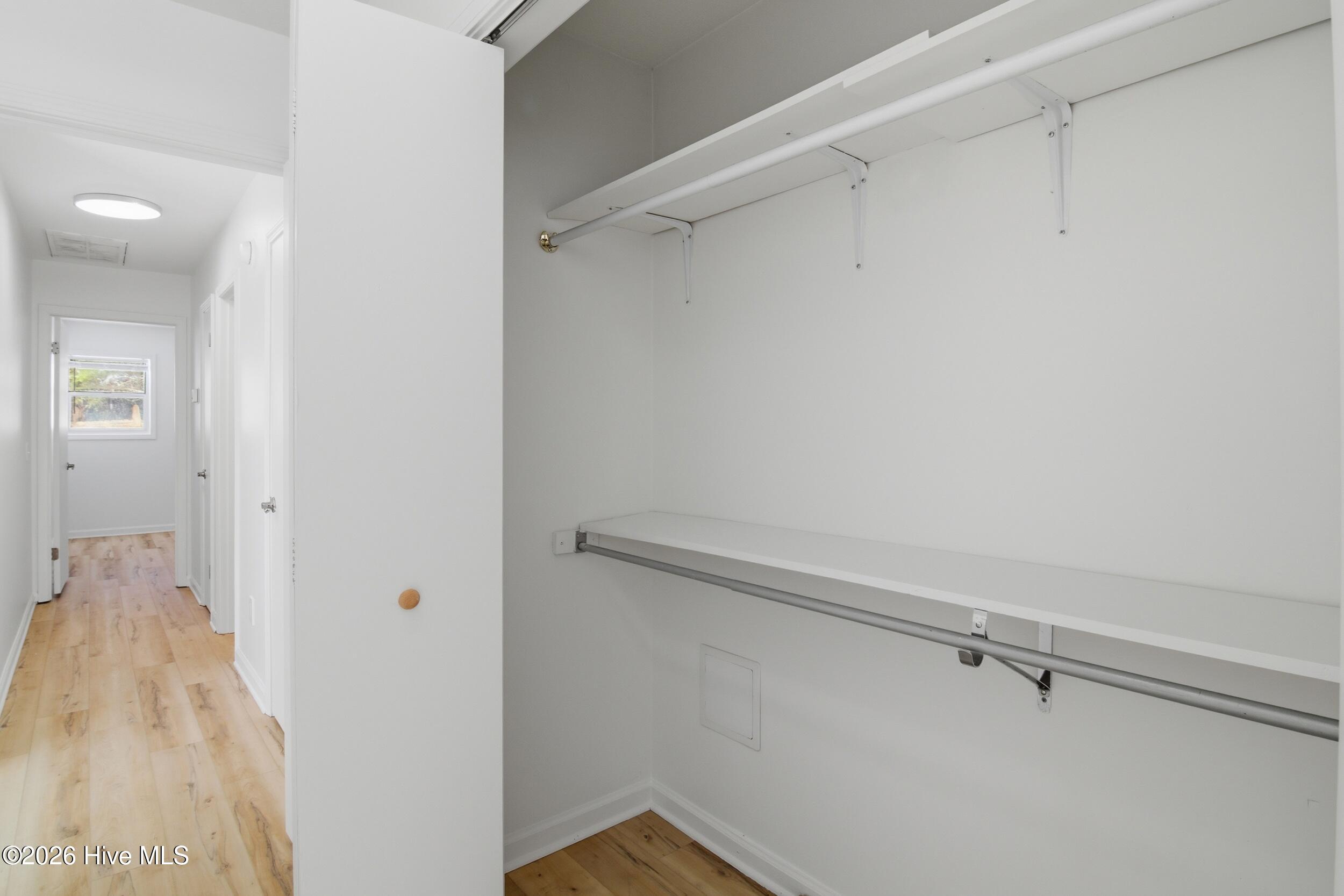 100552671 | Photo 17