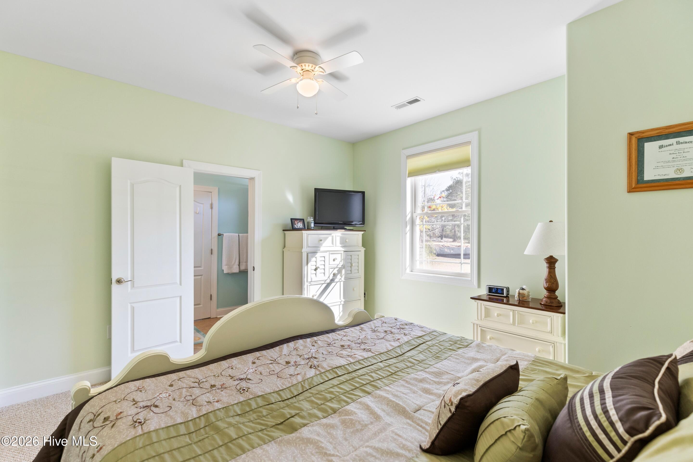 100547842 | Photo 27