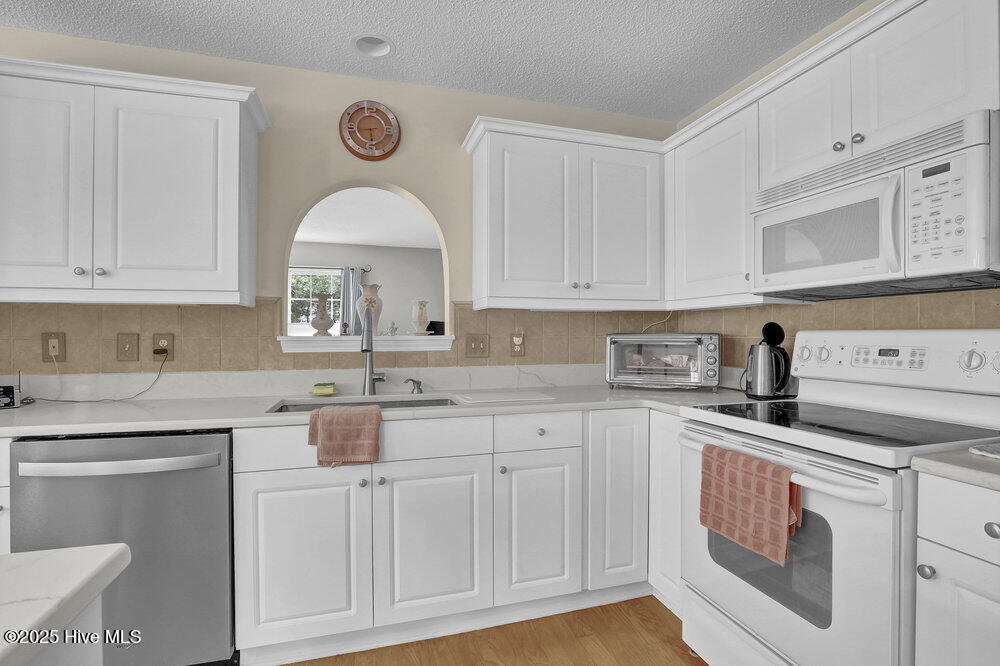 100510854 | Photo 13