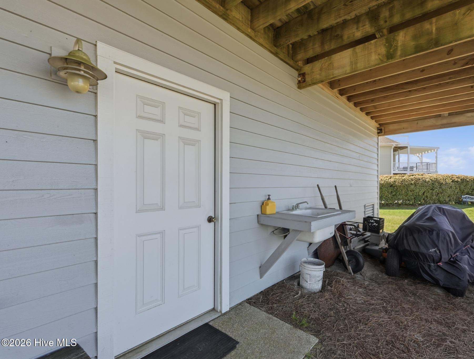 100561994 | Photo 72