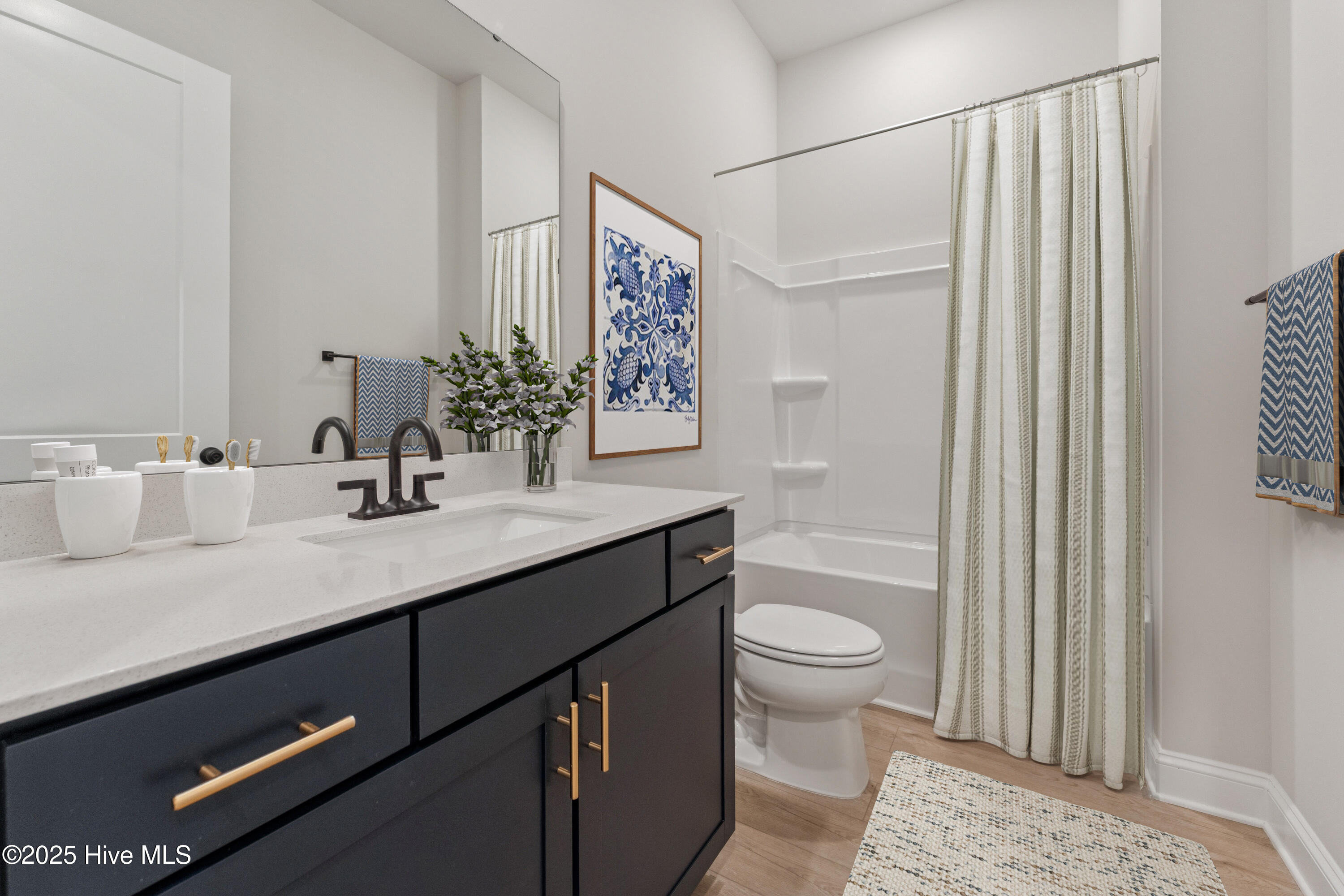 100530460 | Photo 13