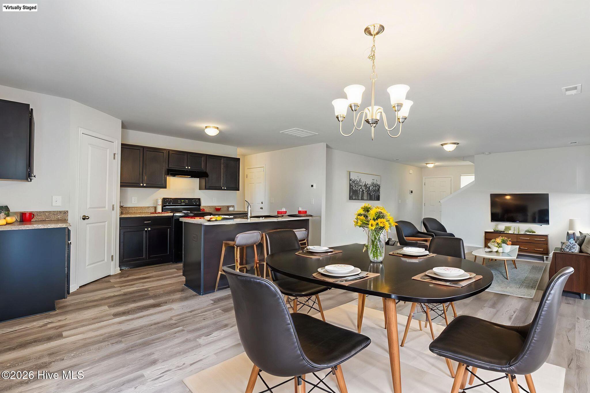 100553399 | Photo 12