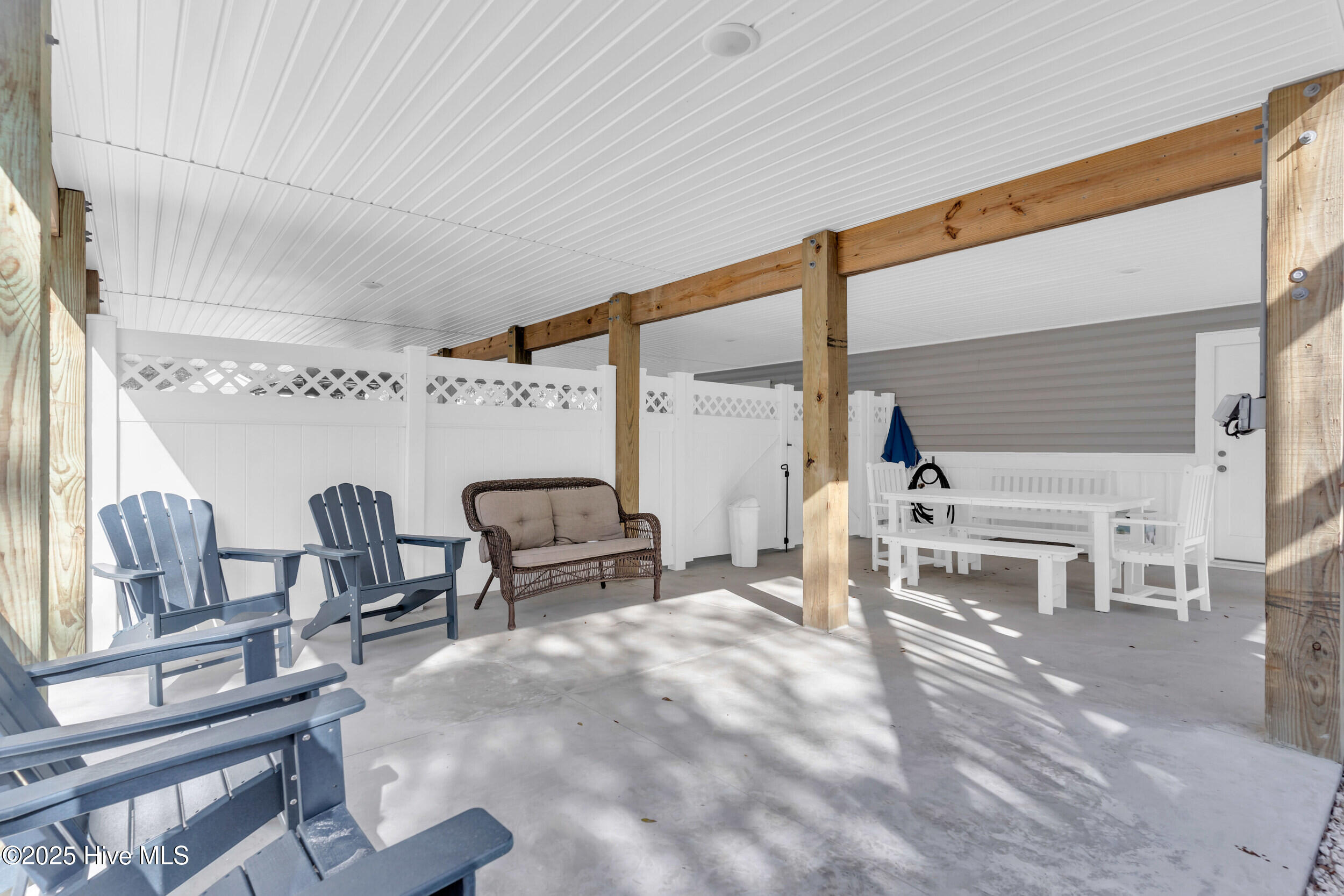 100534529 | Photo 37