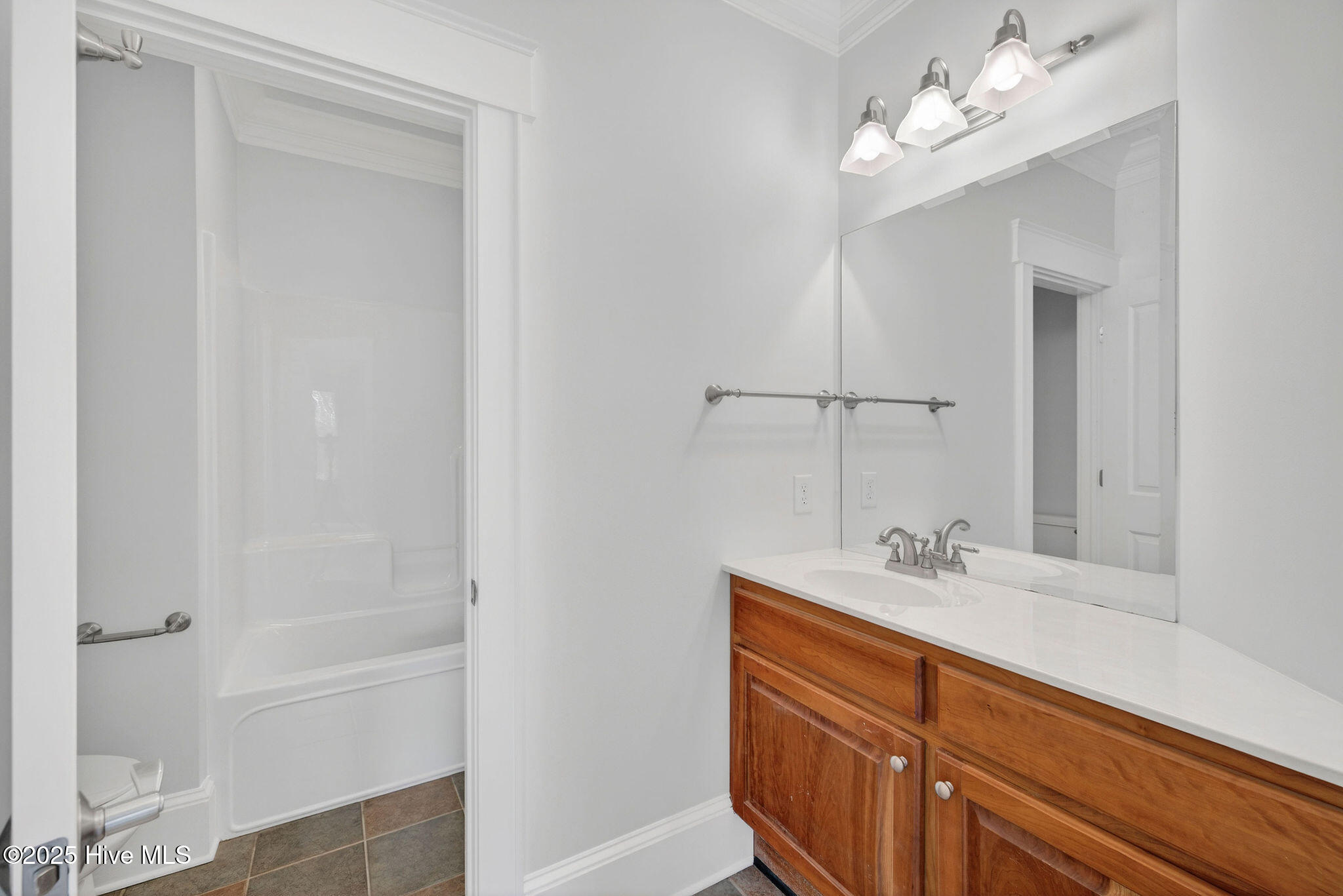 100545451 | Photo 42