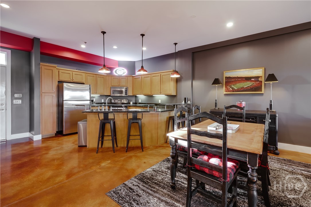 494 Baxter Street 32