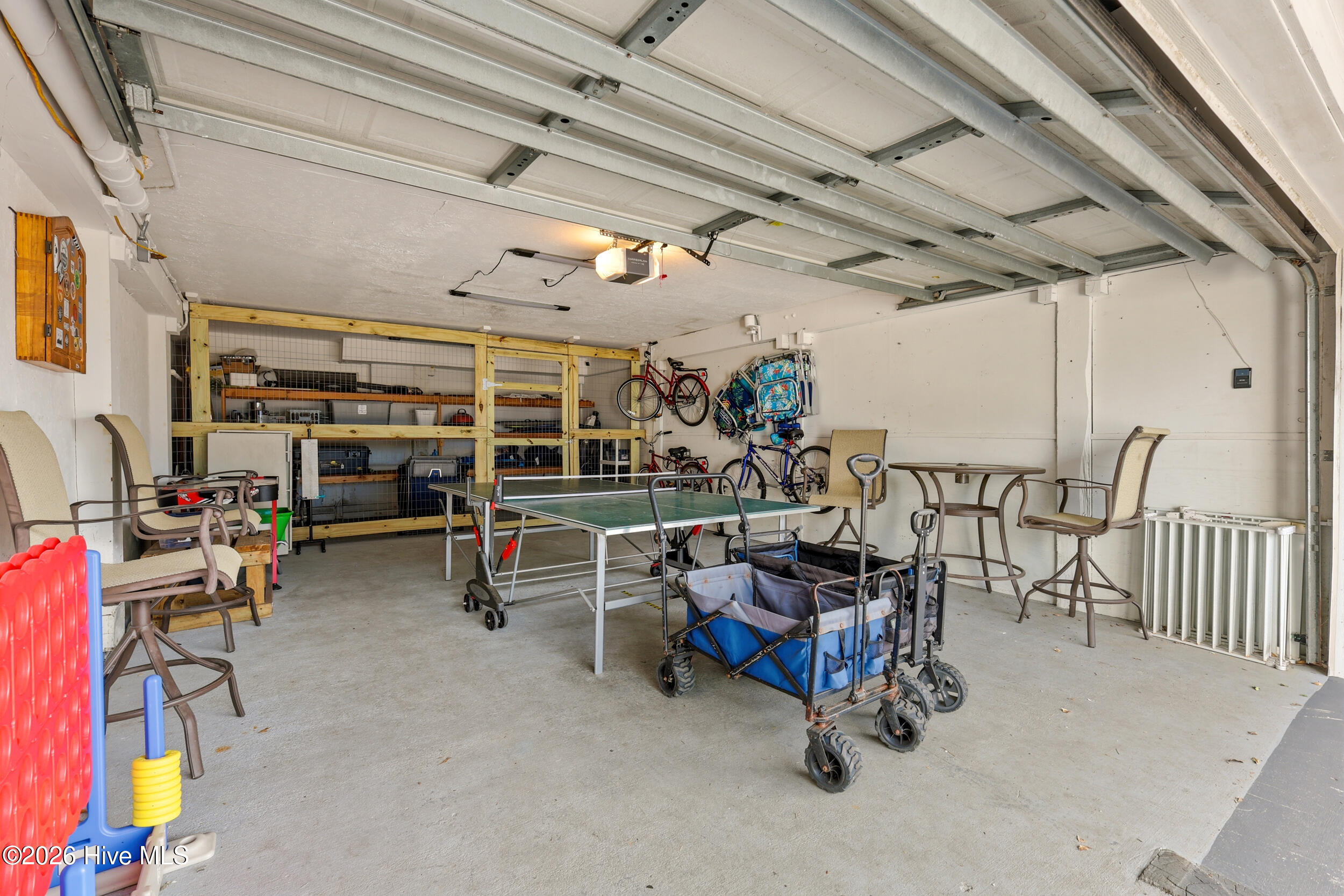 100569323 | Photo 31