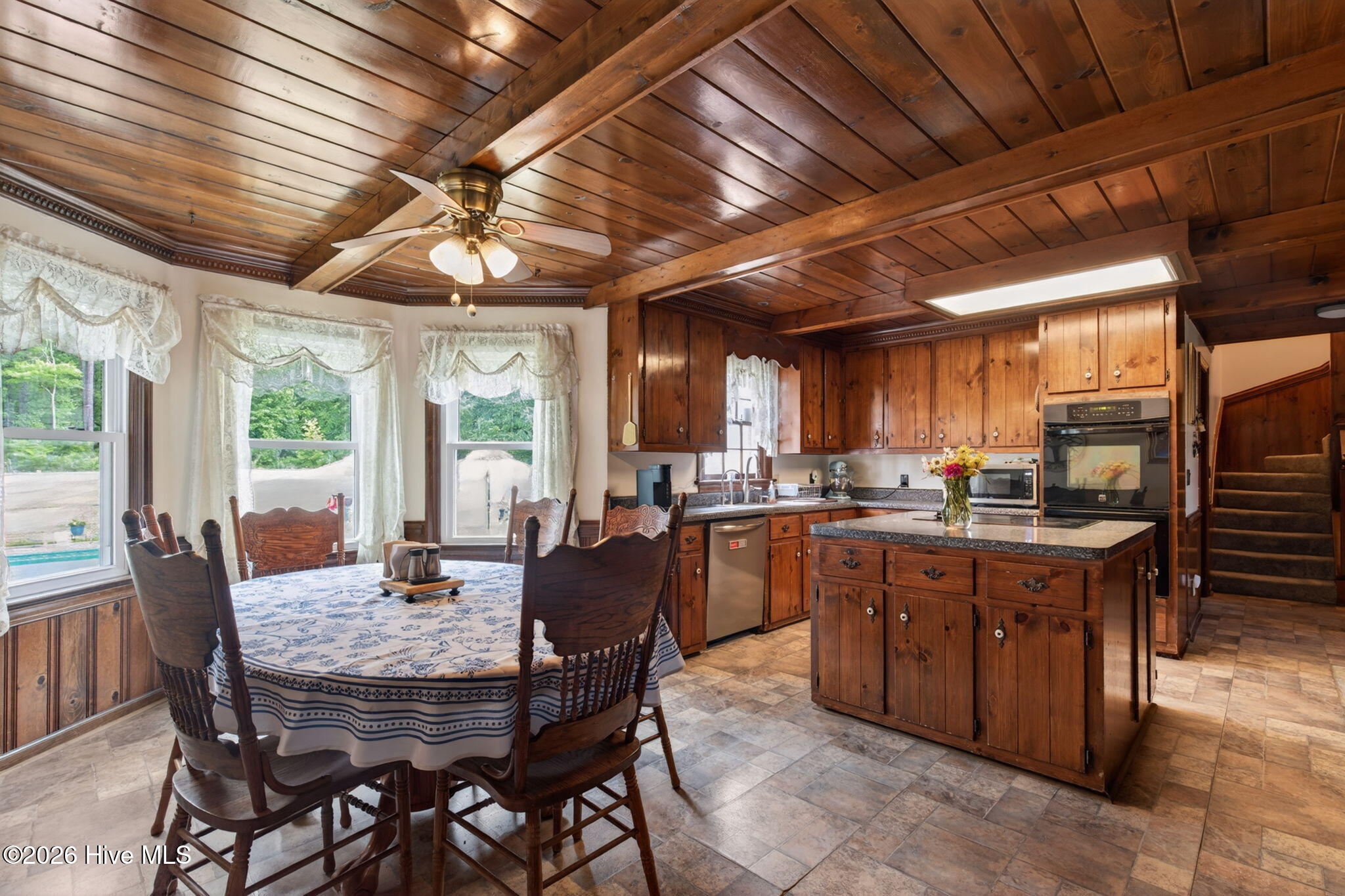 Eat In Kitchen