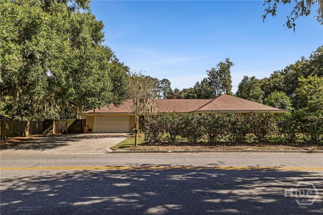 Photo 3 of Single family home for sale at 8404 Old Montgomery Rd, Savannah, GA 31406 | MLS# SA366632 | Listing updated on 2026-10-28