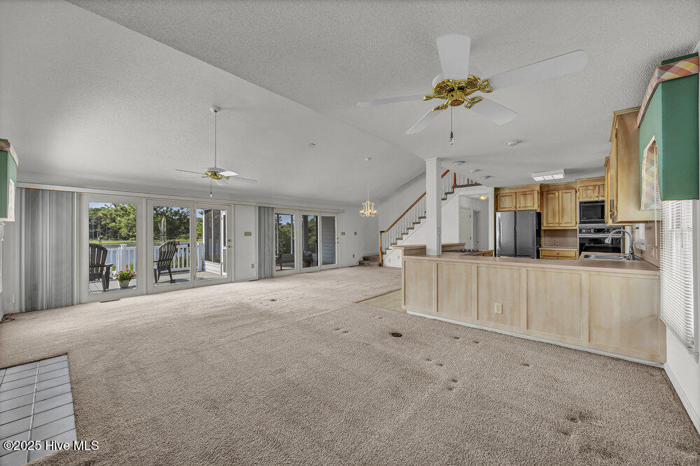 100526999 | Photo 13