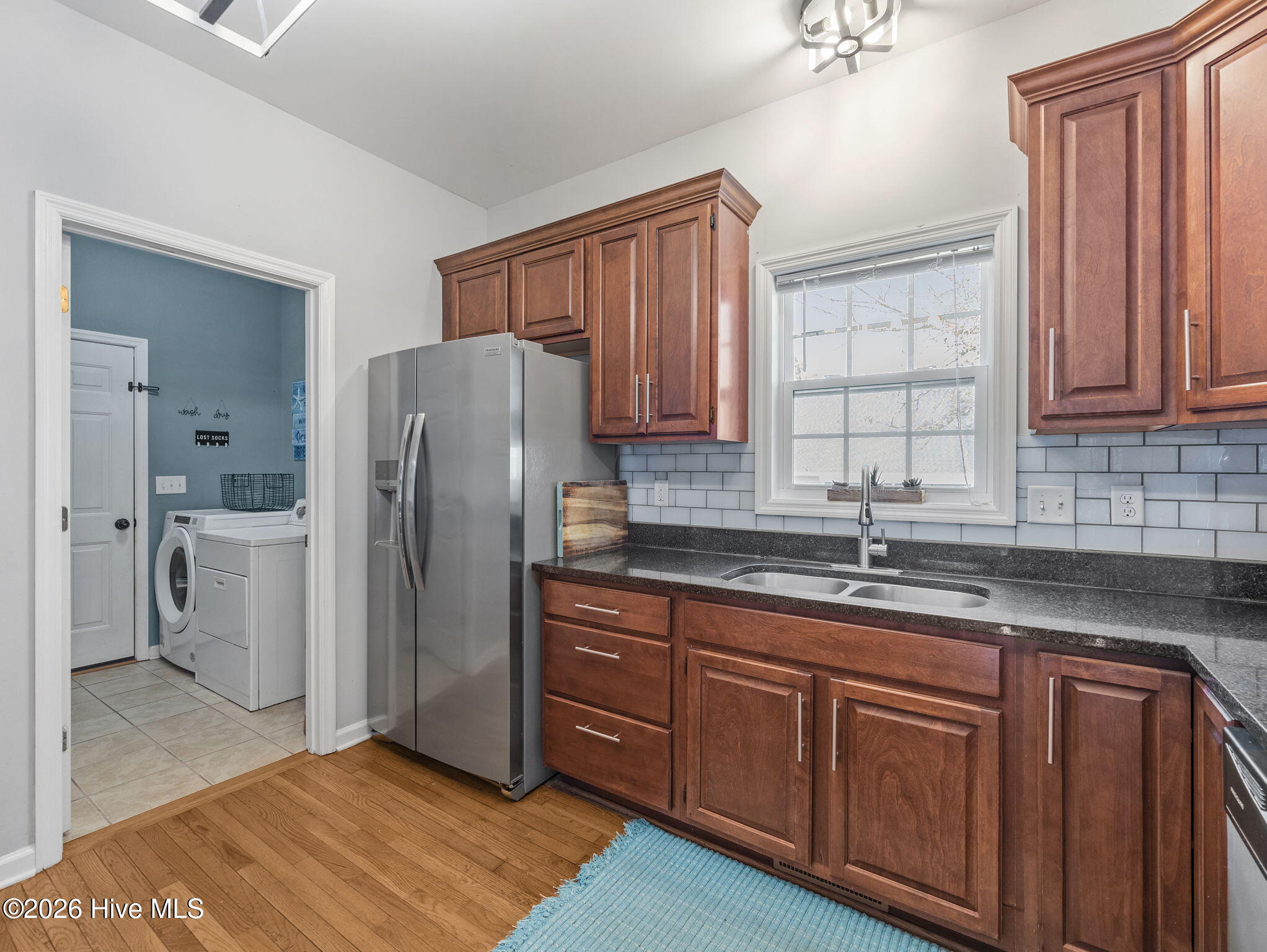 100562601 | Photo 10