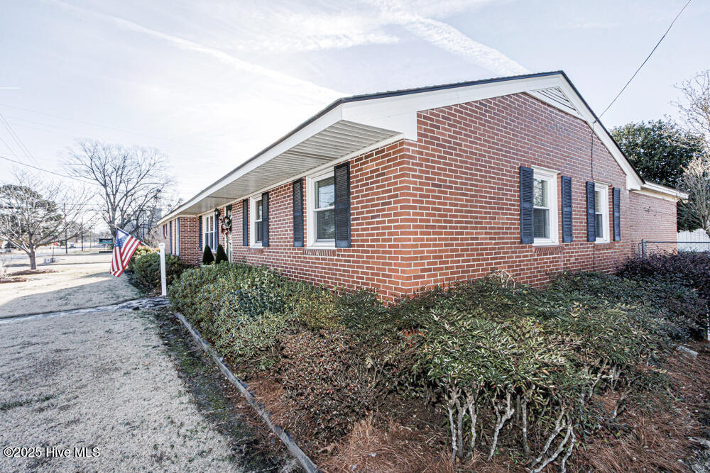 Homes for sale in Nashville, NC | 201 W Cross St, Nashville, NC 27856 | MLS# 100546416