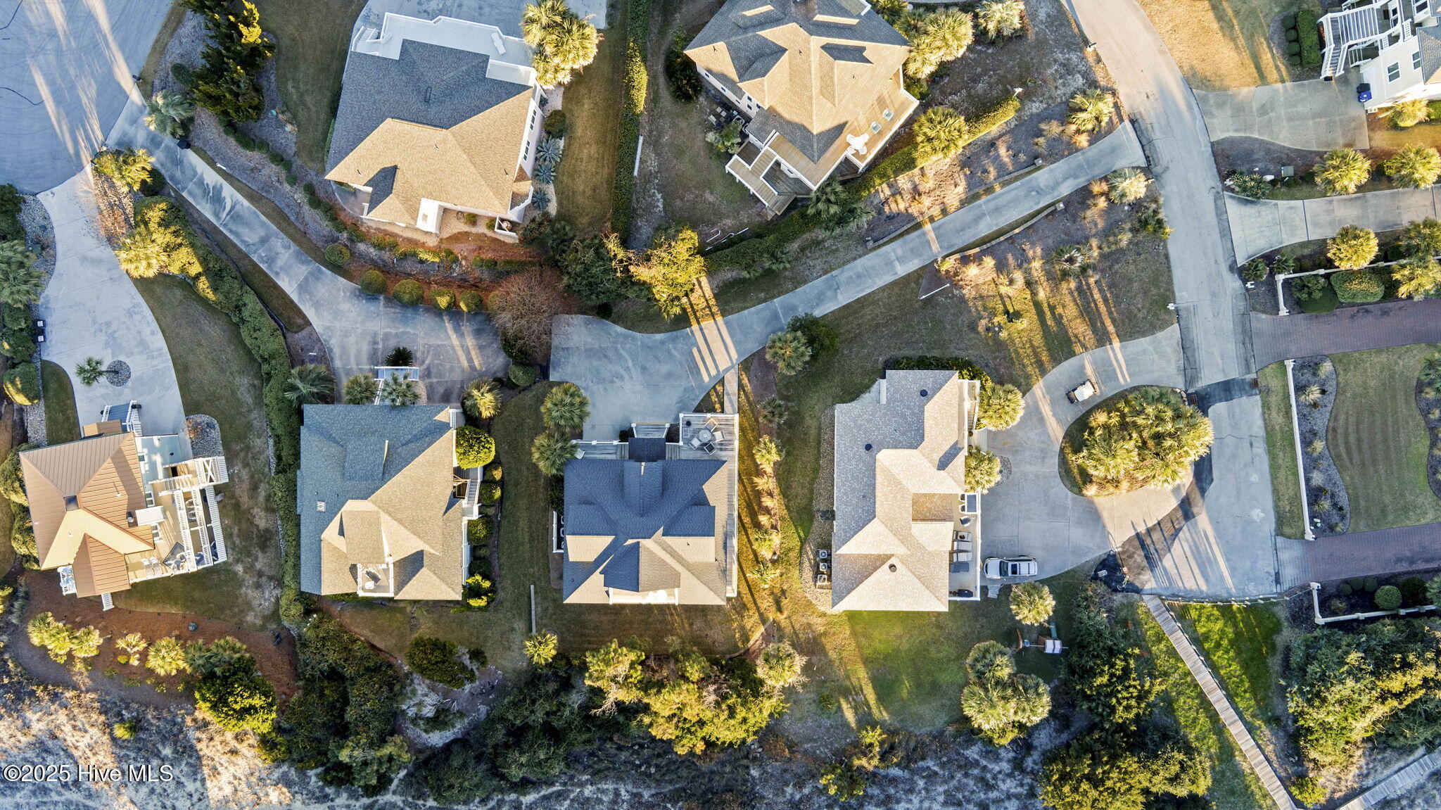 100544331 | Photo 70