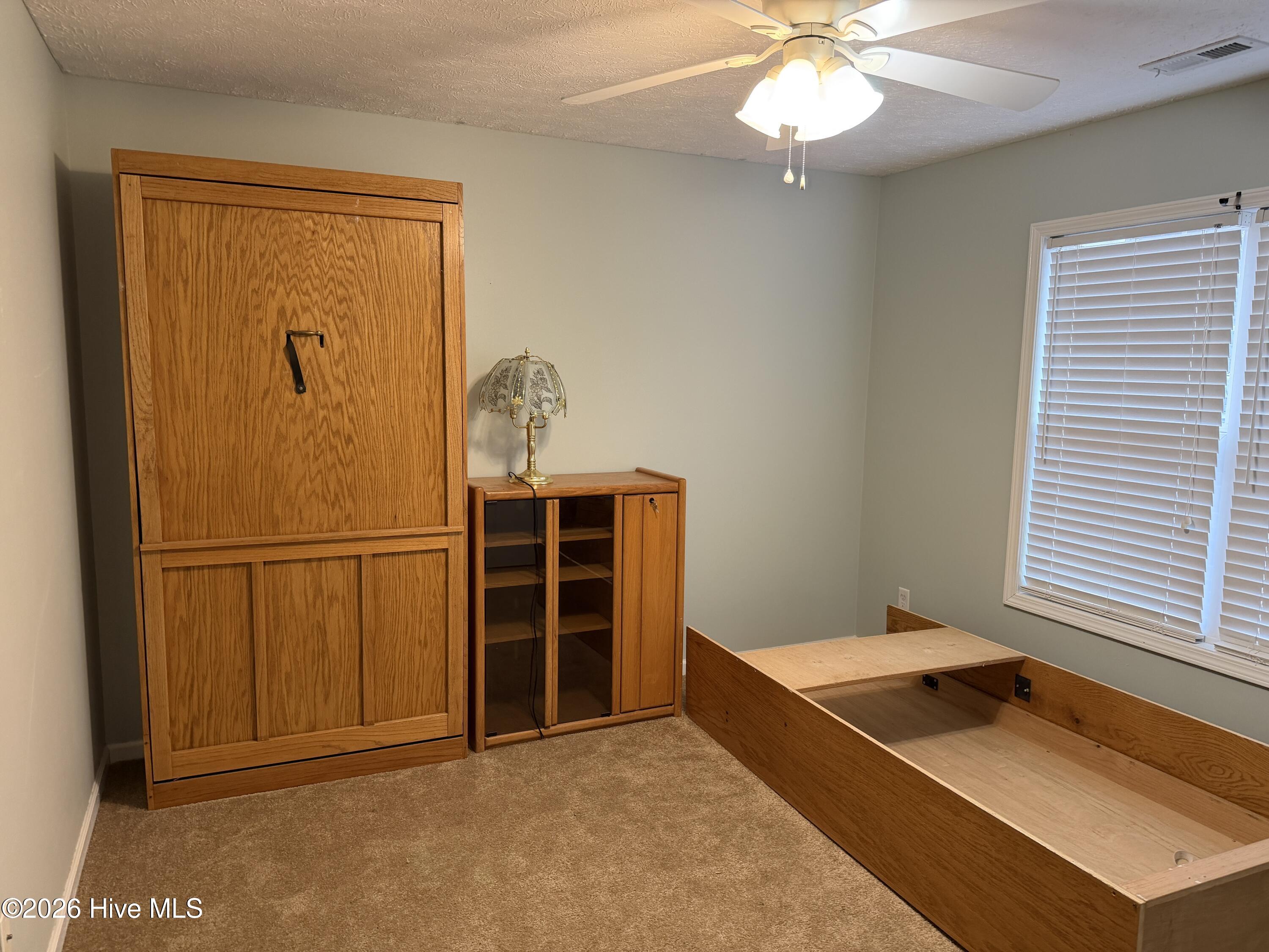 100557180 | Photo 12