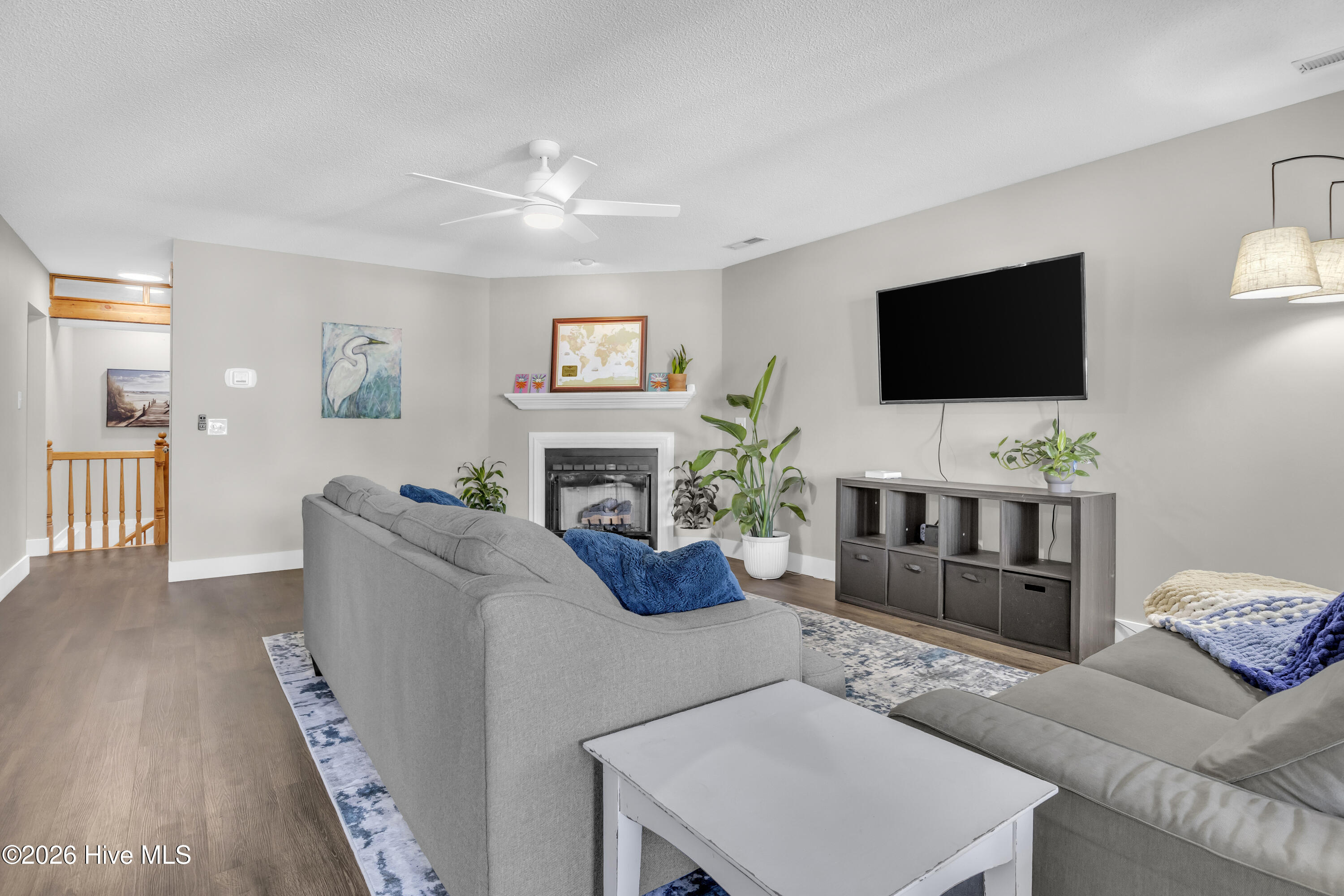 100561178 | Photo 34