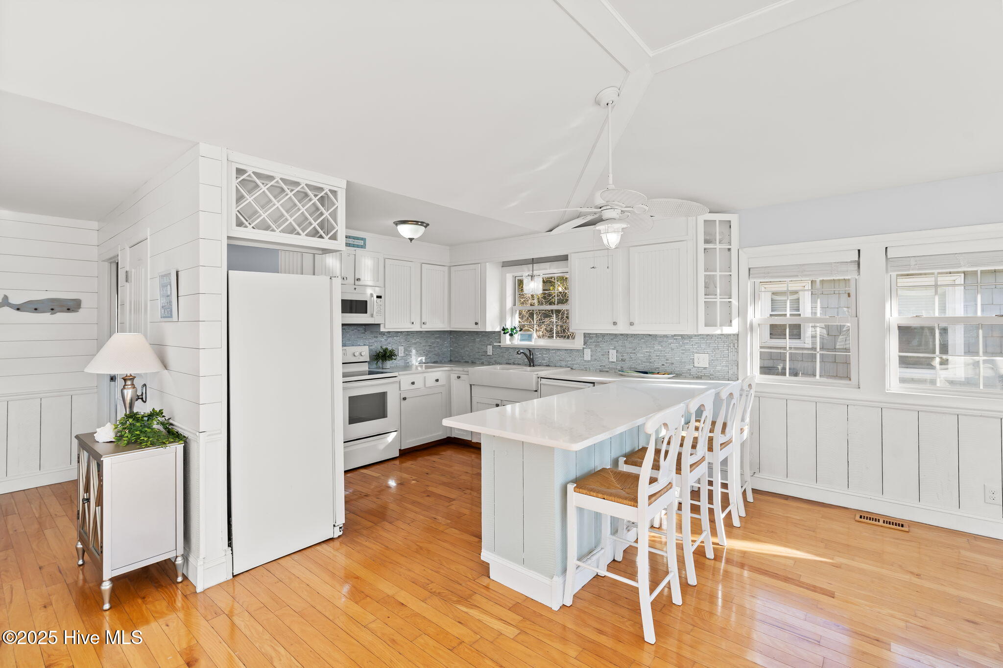 100542340 | Photo 10