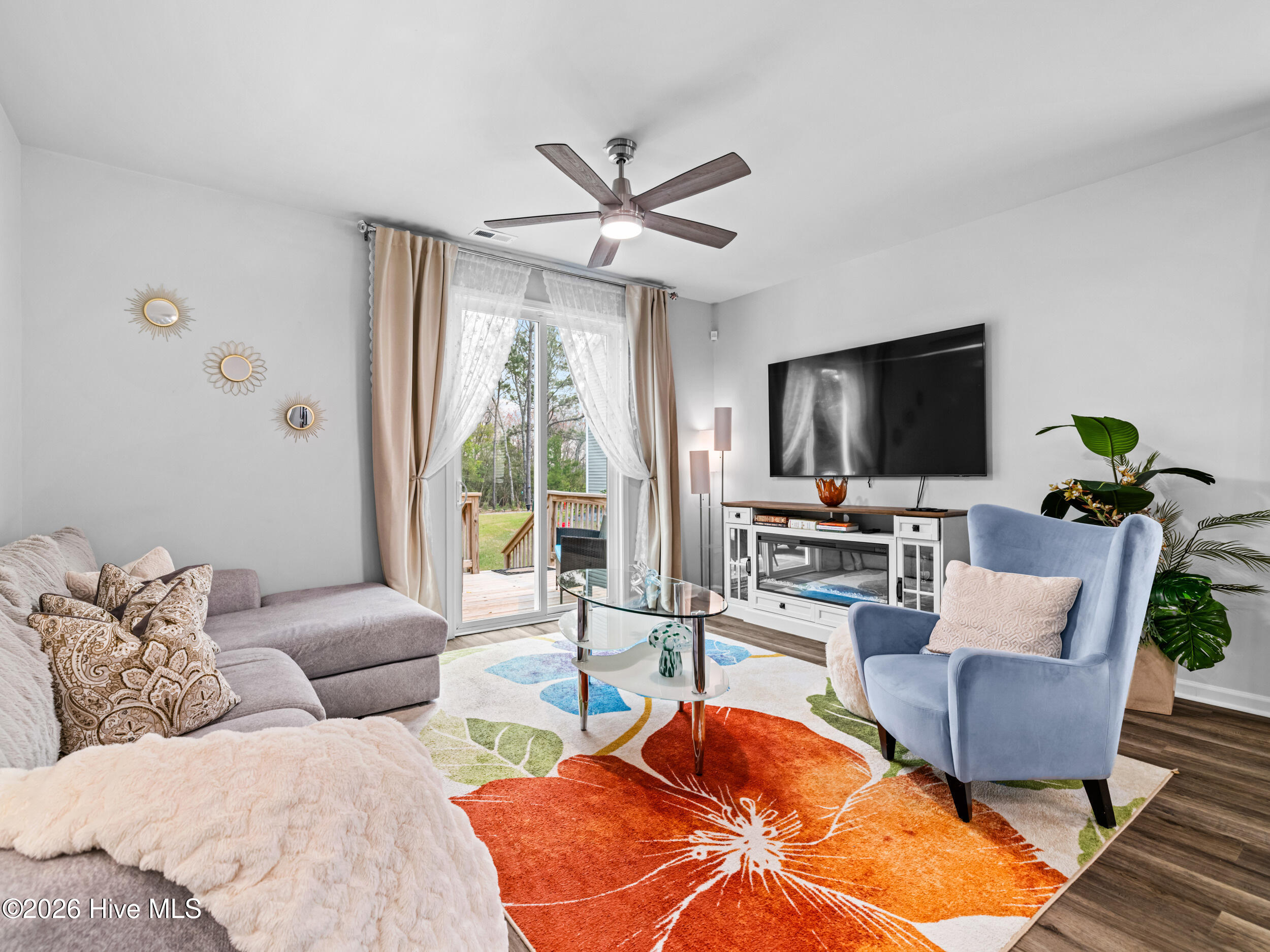 100562938 | Photo 20