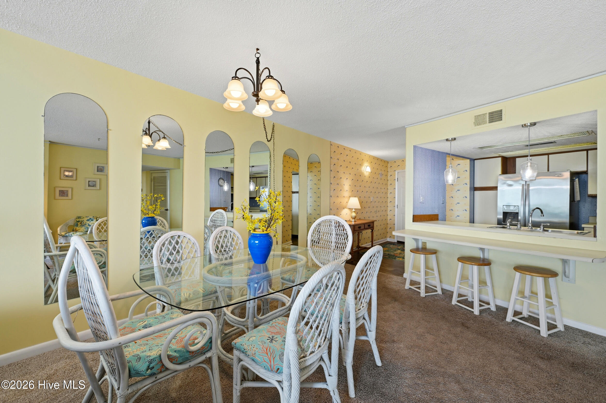 100563284 | Photo 17