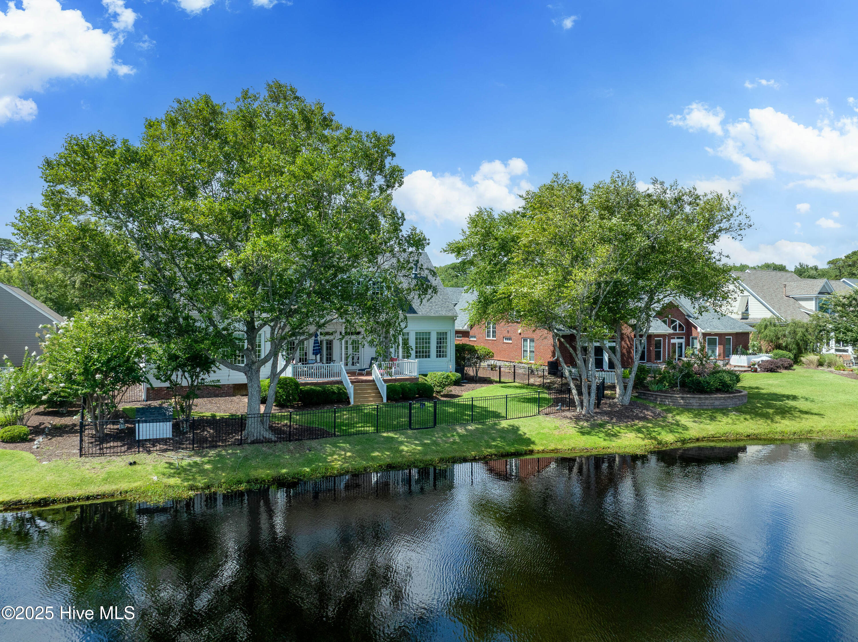 100520099 | Photo 64