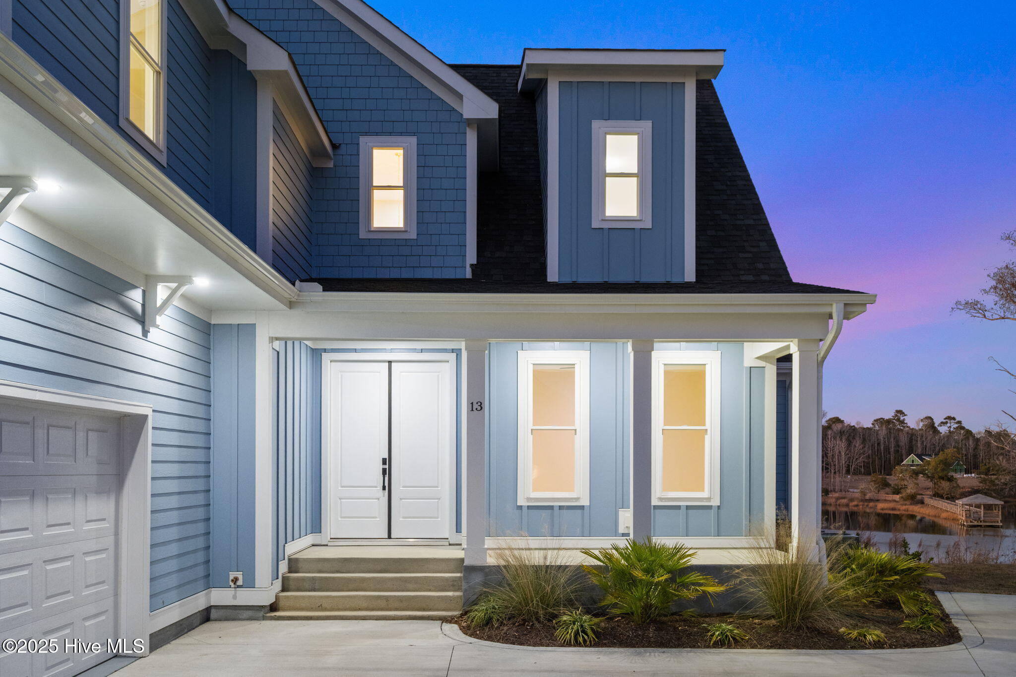 100547090 | Photo 72