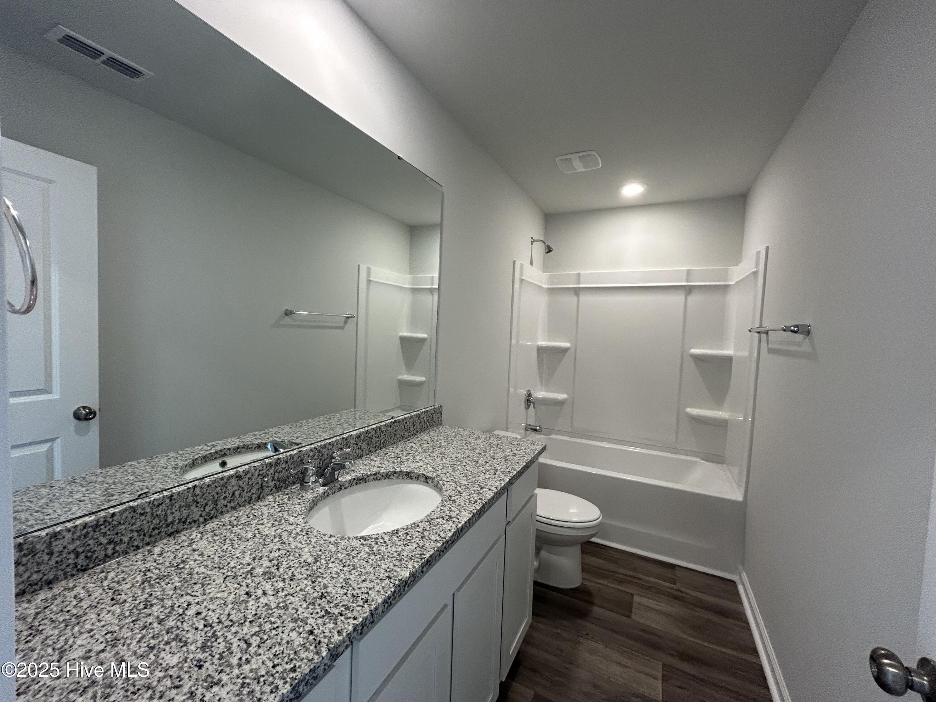 100513181 | Photo 20