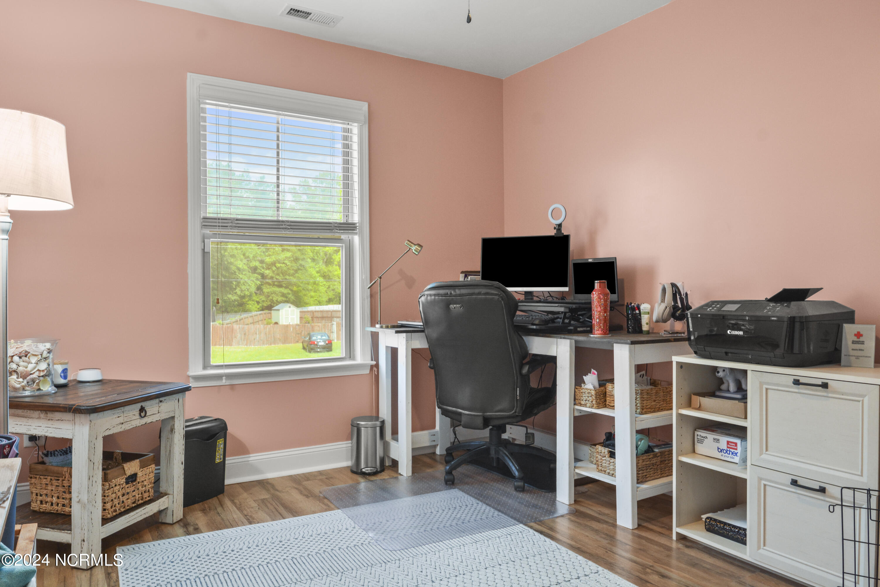 100566117 | Photo 31