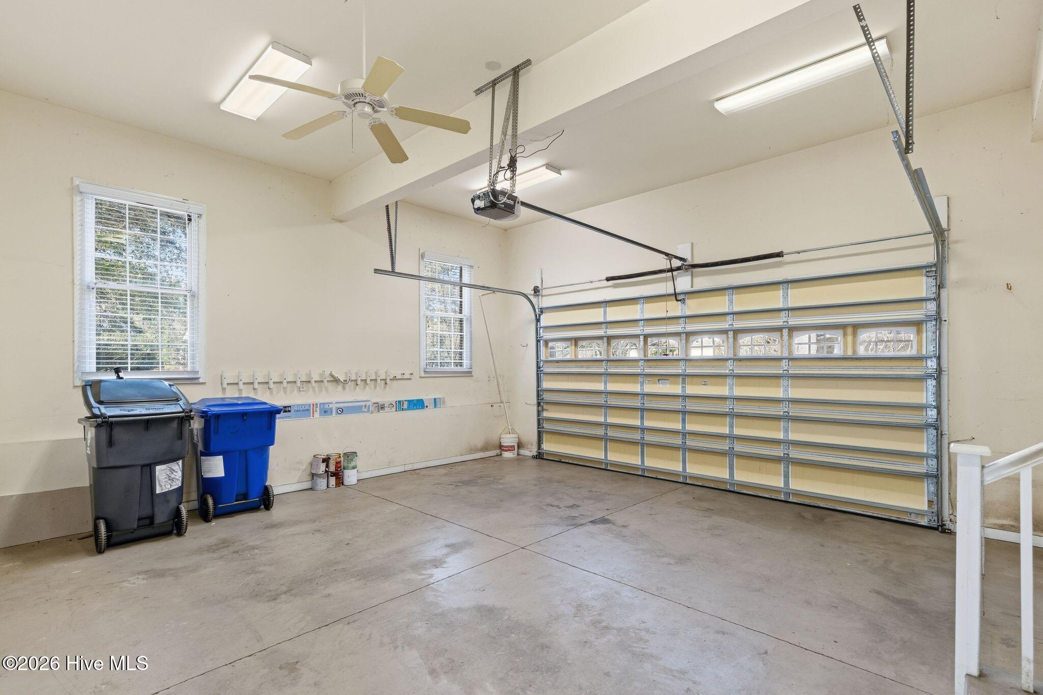 100565083 | Photo 62