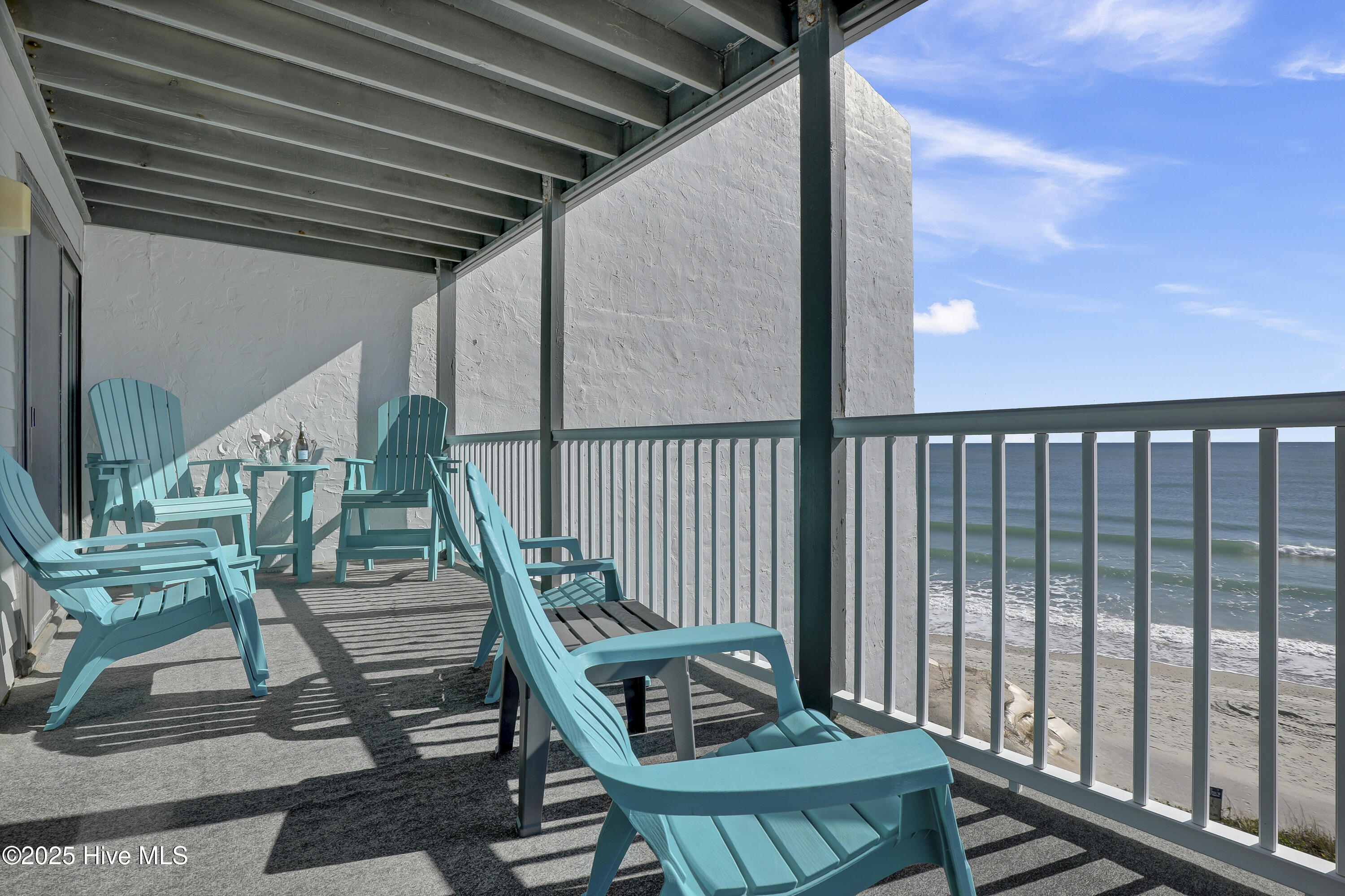 100541443 | Photo 16