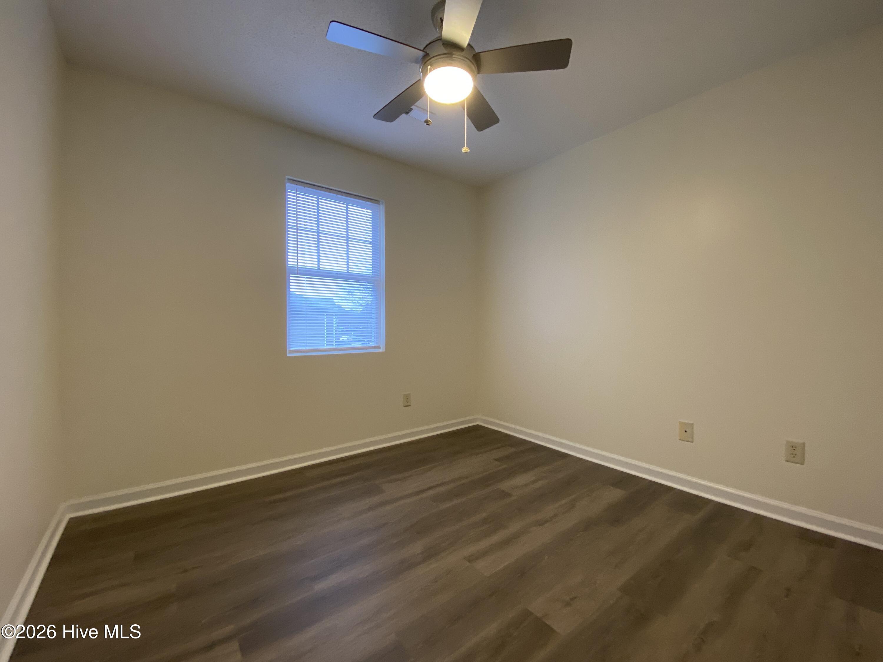 100553788 | Photo 25