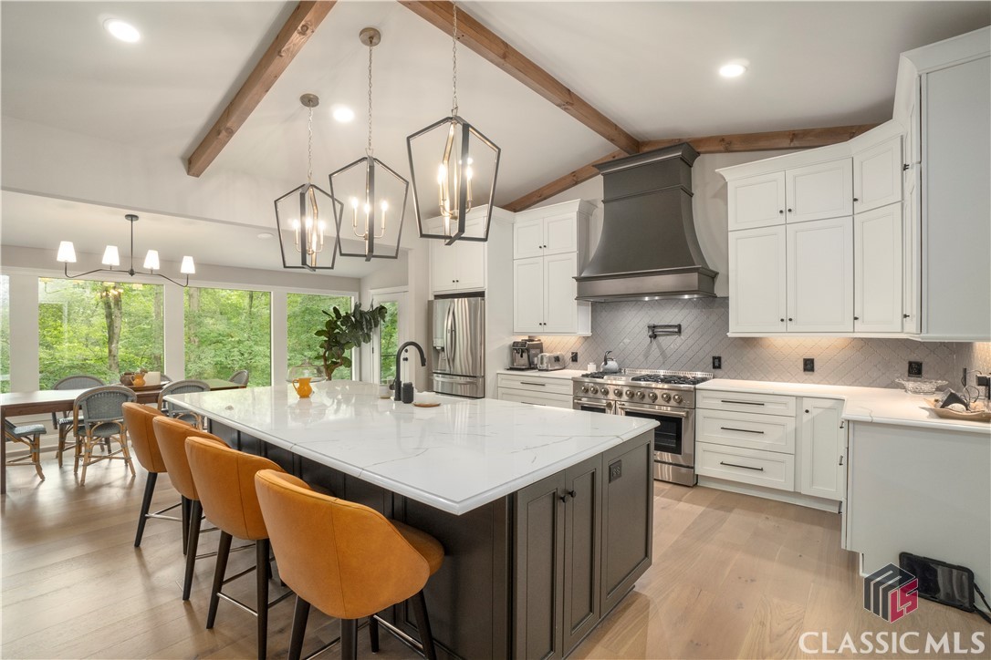 1041 Hollow Creek Way