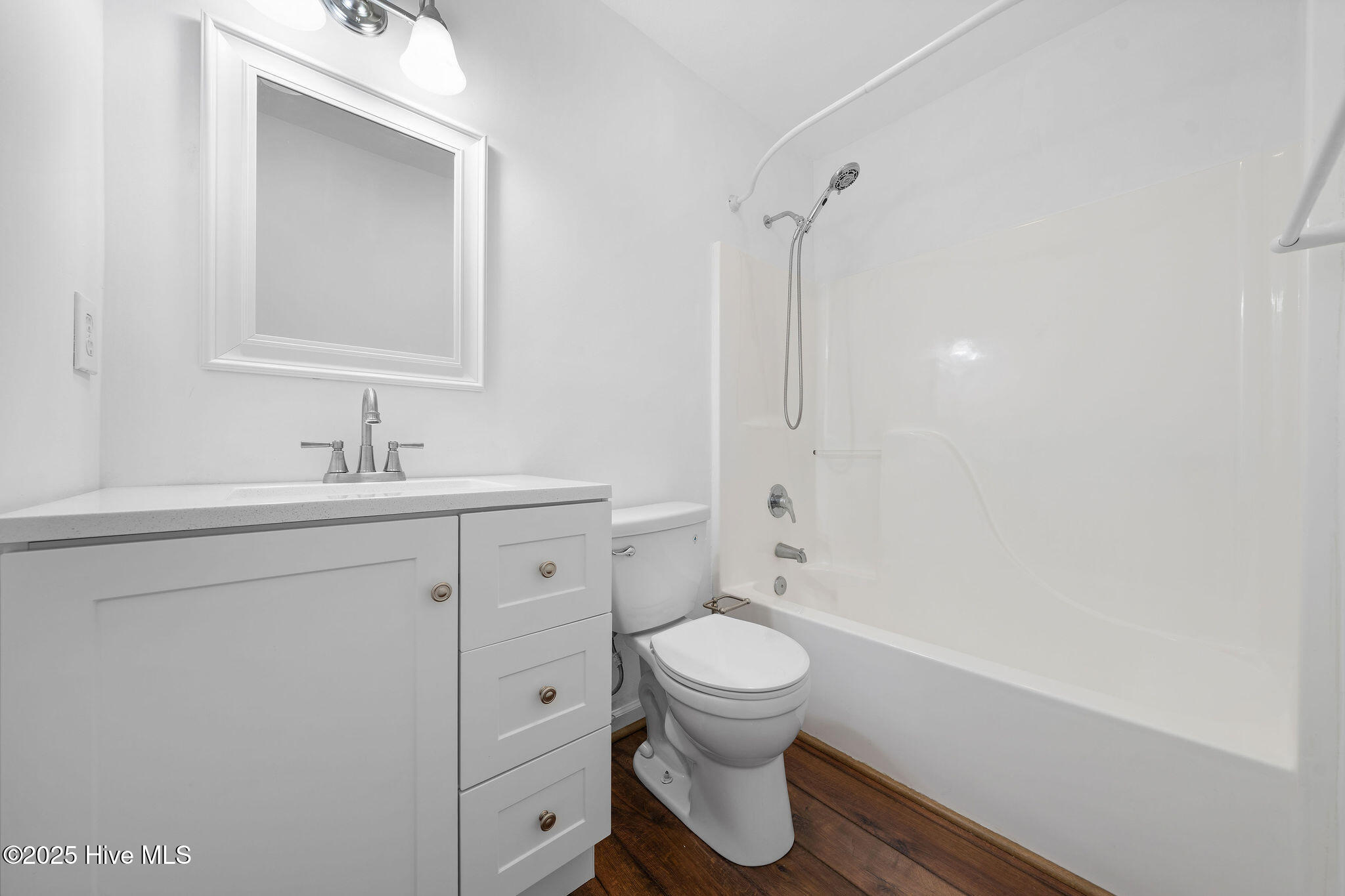 100541401 | Photo 37