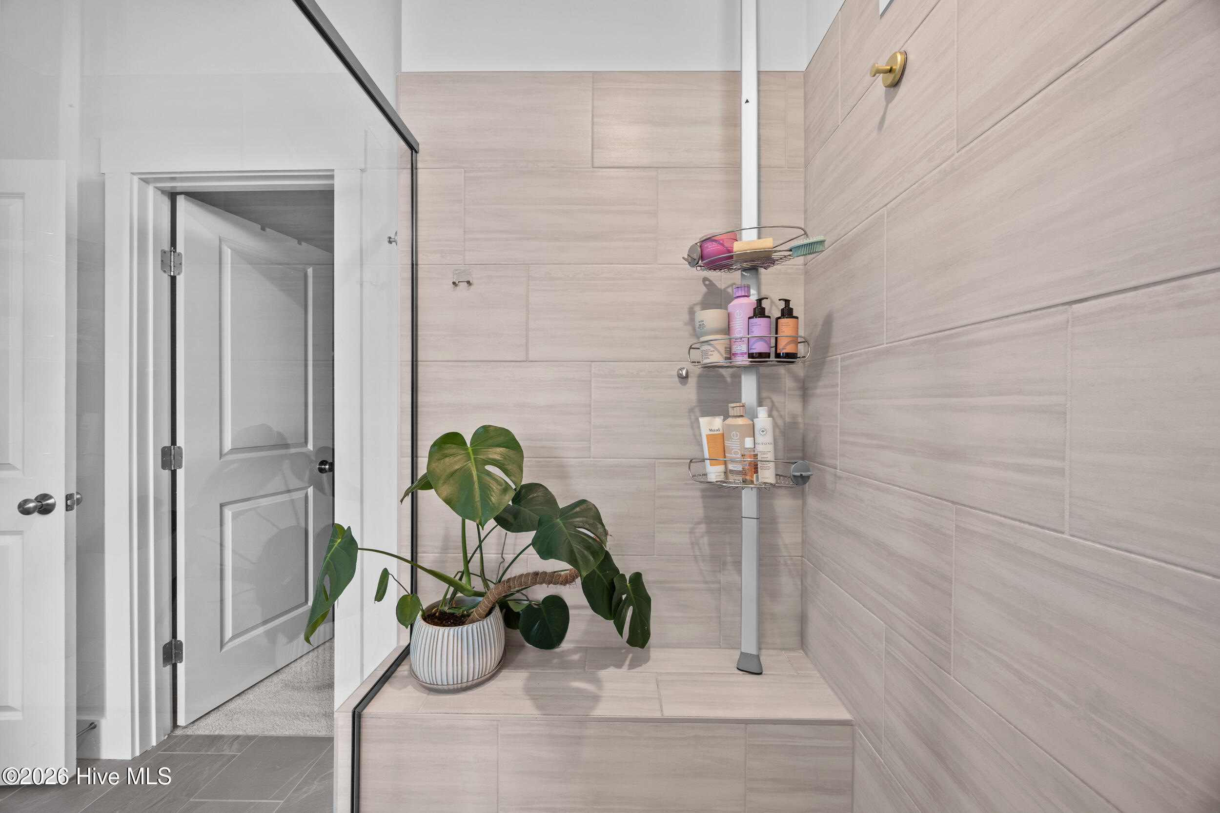 100551783 | Photo 30